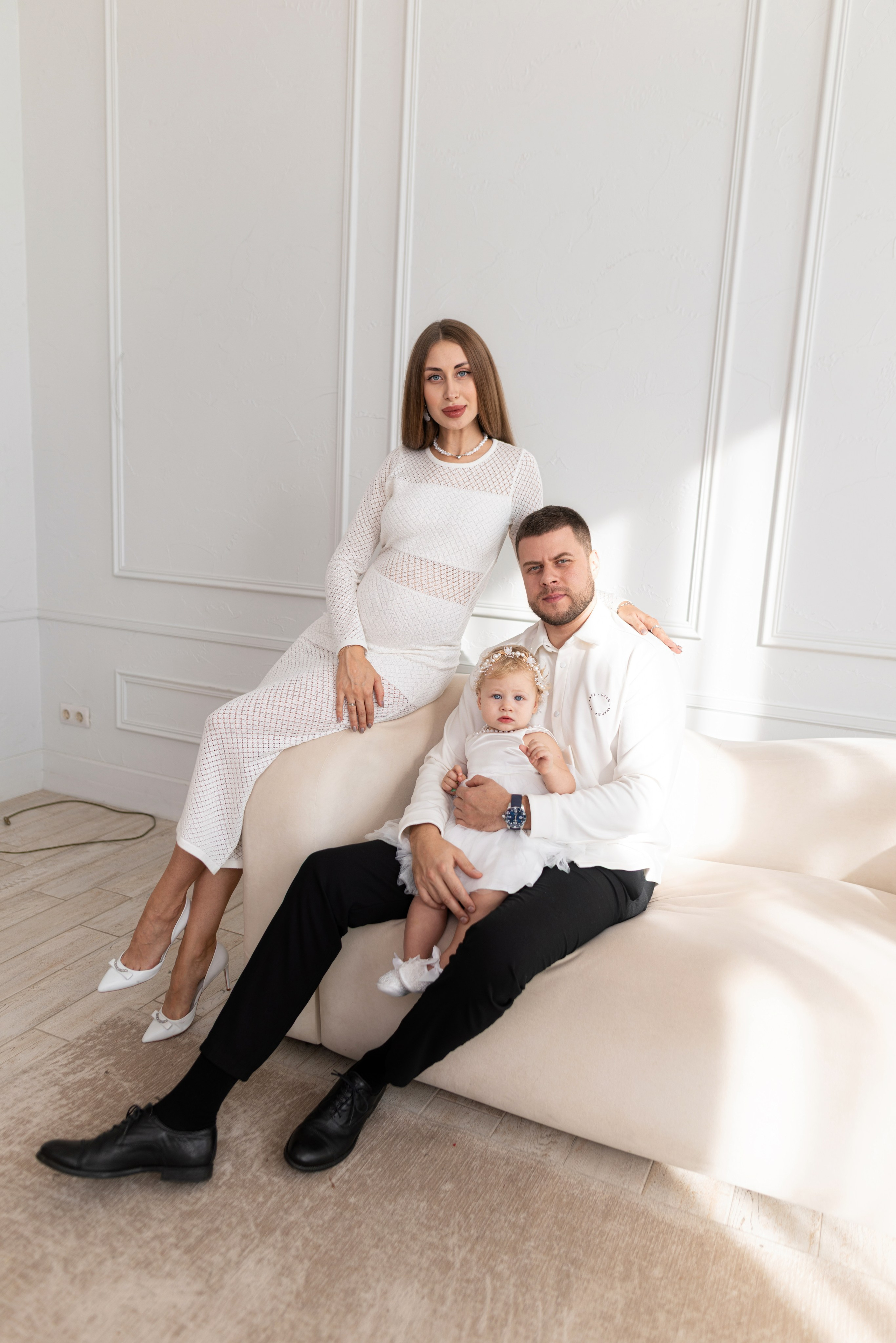 Семейная съемка для Яны и Дани в интерьере. Дмитрий Шульгин, портретный фотограф в Воронеже