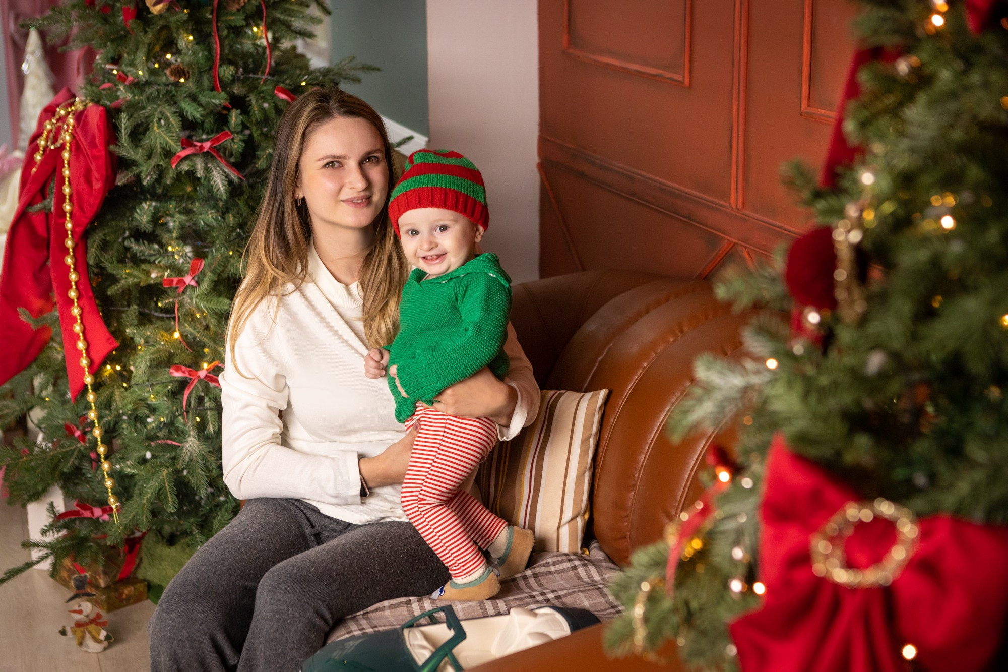 Семейная студийная фотосессия. Фотограф в Оренбурге. Профессиональный фотограф