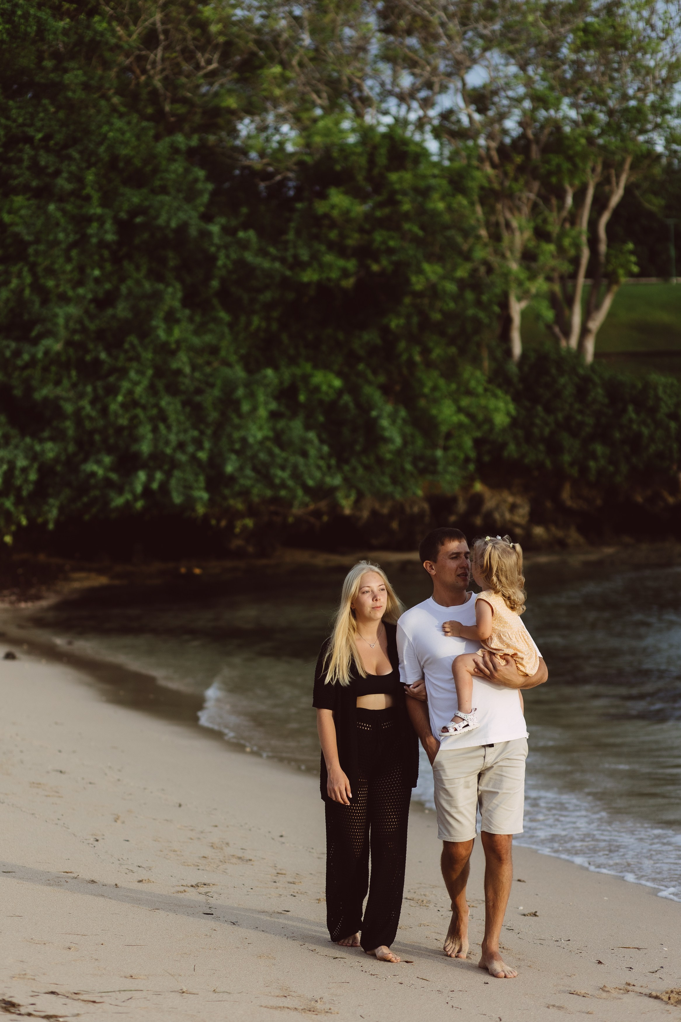 Семейная фотосессия Нуса Дуа. Фотограф Москва и Московская область