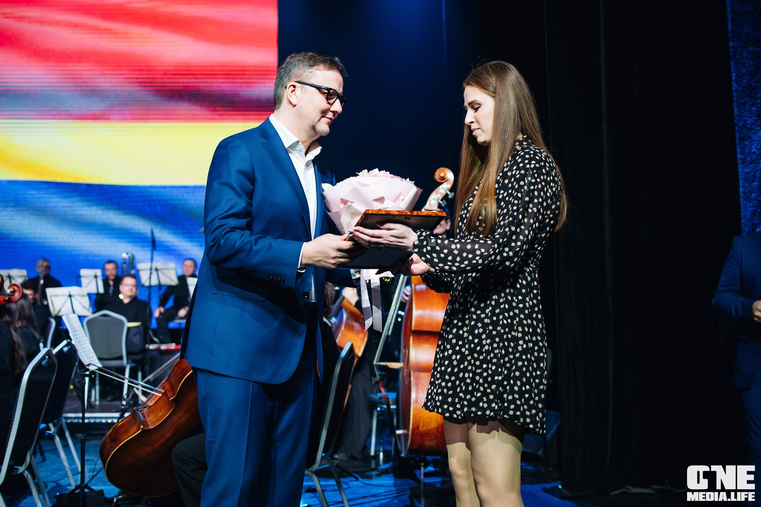 Концерт 8 марта в Янтарь холл. One Media Life: фоторепортажи, фотоотчеты с мероприятий и заведений