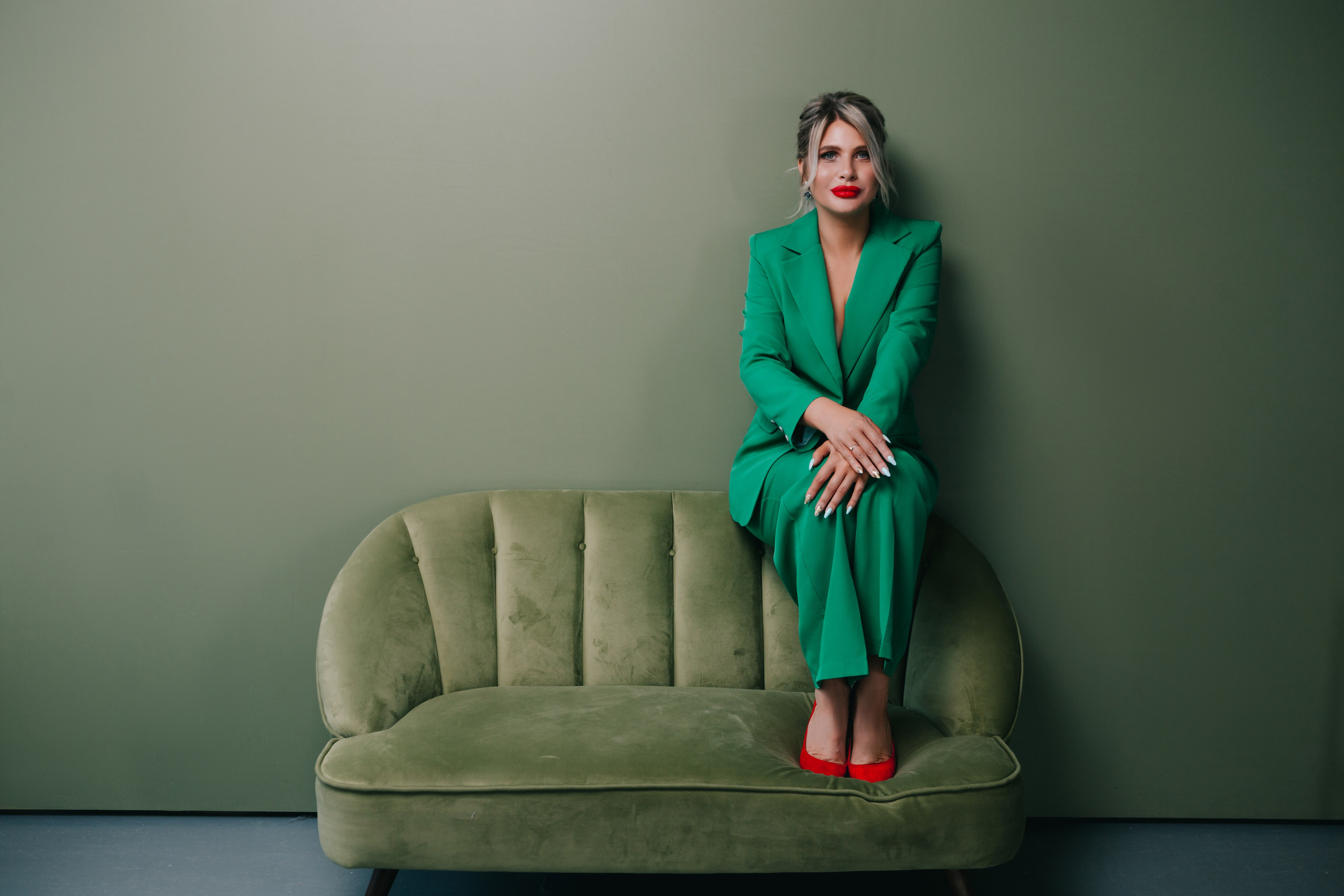 Контент-мейкер и лайф-терапевт