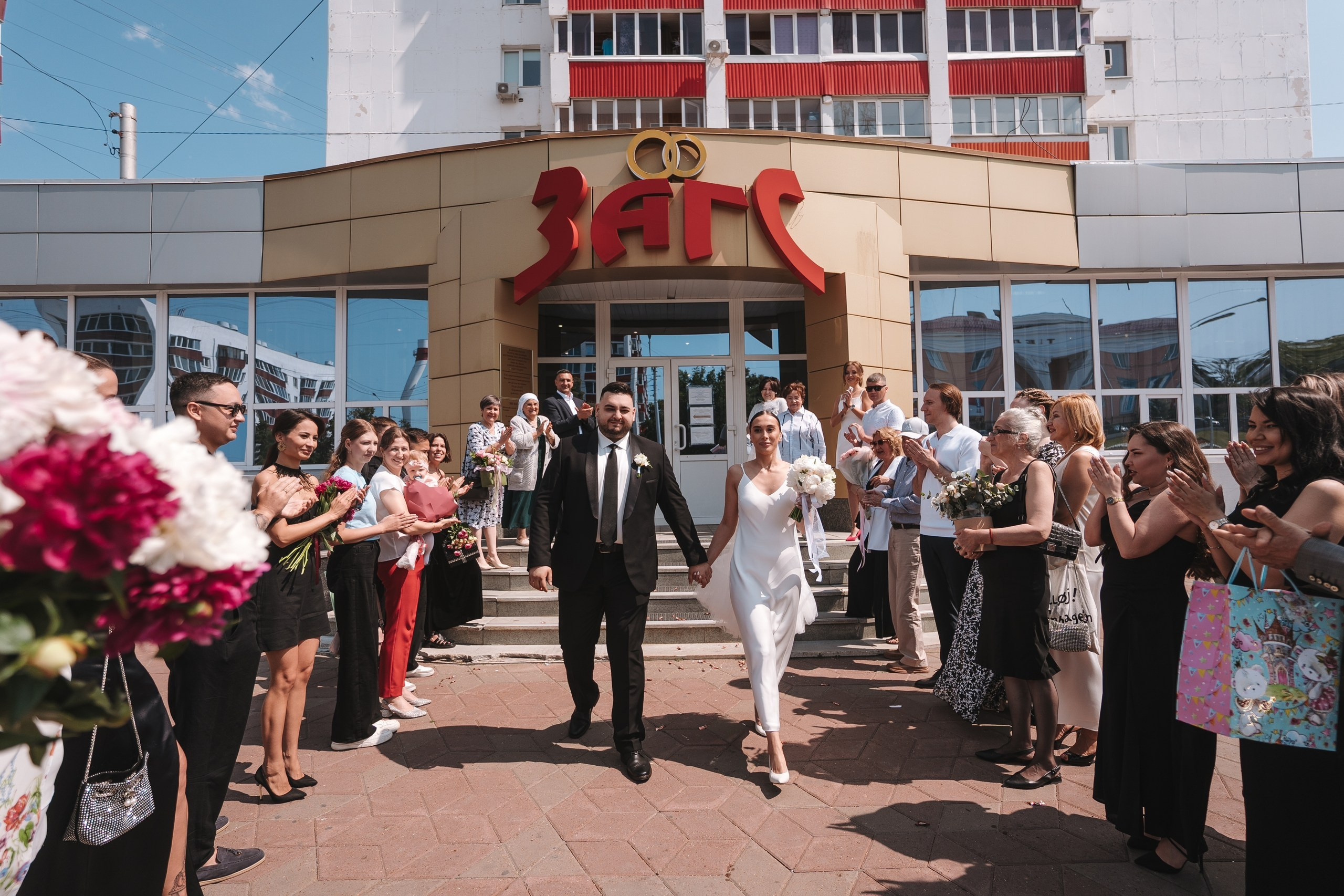 Свадьба 7 июня 2026 года — фотосессия, ЗАГС и банкет в шатре «Под облаками» в Нагаево с ведущим Артуром Ильясовым