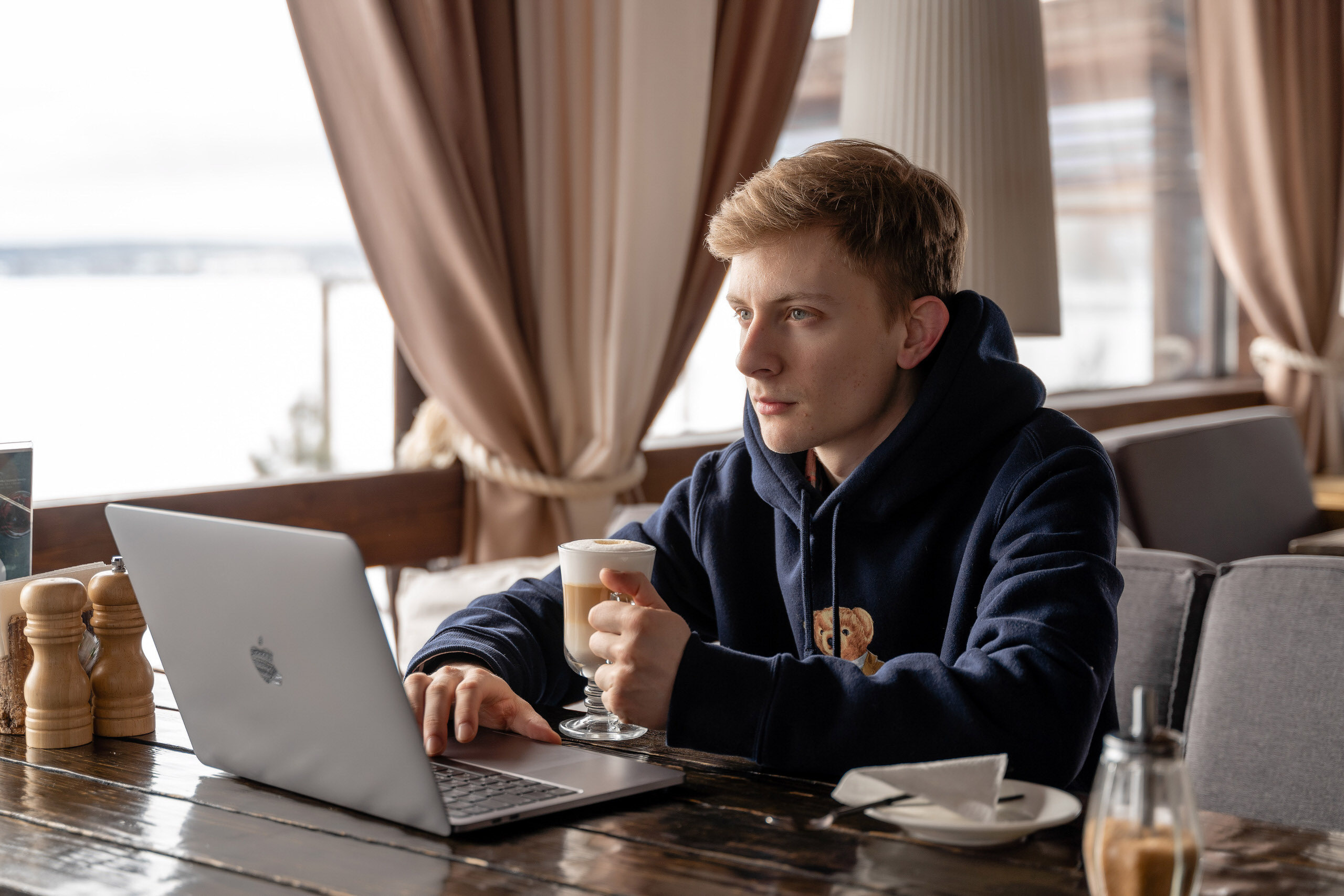 Съемка для экспертного блога или соцсетей компании в Ижевске, Воткинске, Чайковском, Сарапуле. Фото и видео для бизнеса, репортажная и свадебная съемка|Александр Кузнецов|Ижевск, Воткинск