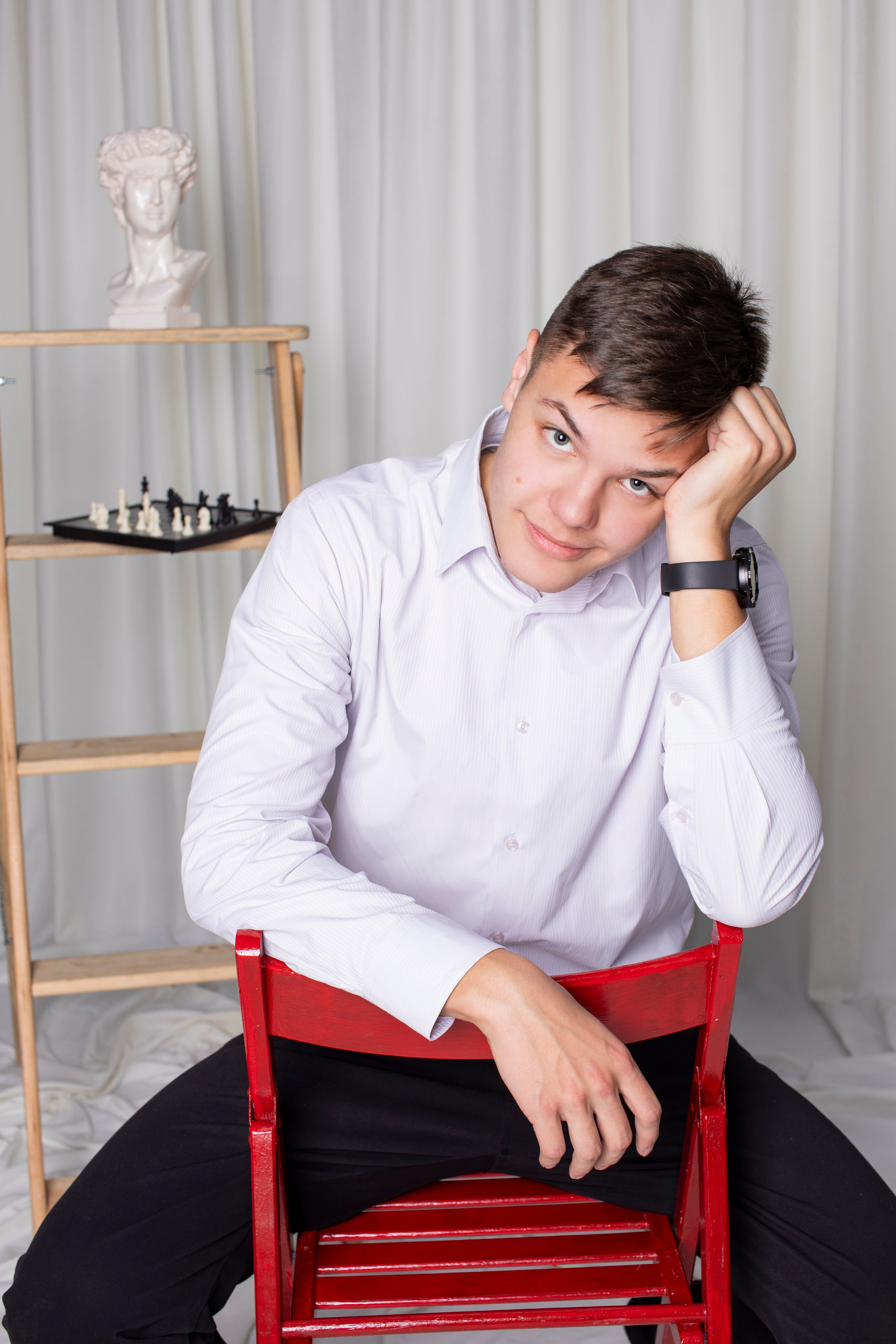 Выпускные альбомы в Красноярске. Студия Колибри