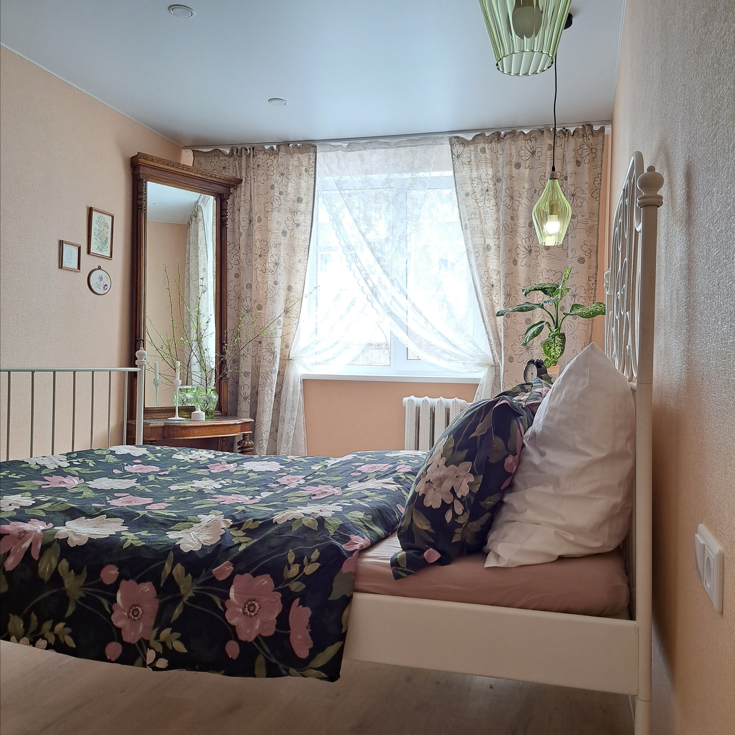 Екатеринбург. Квартира с антиквариатом. Хоумстейджинг и дизайн. Екатеринбург