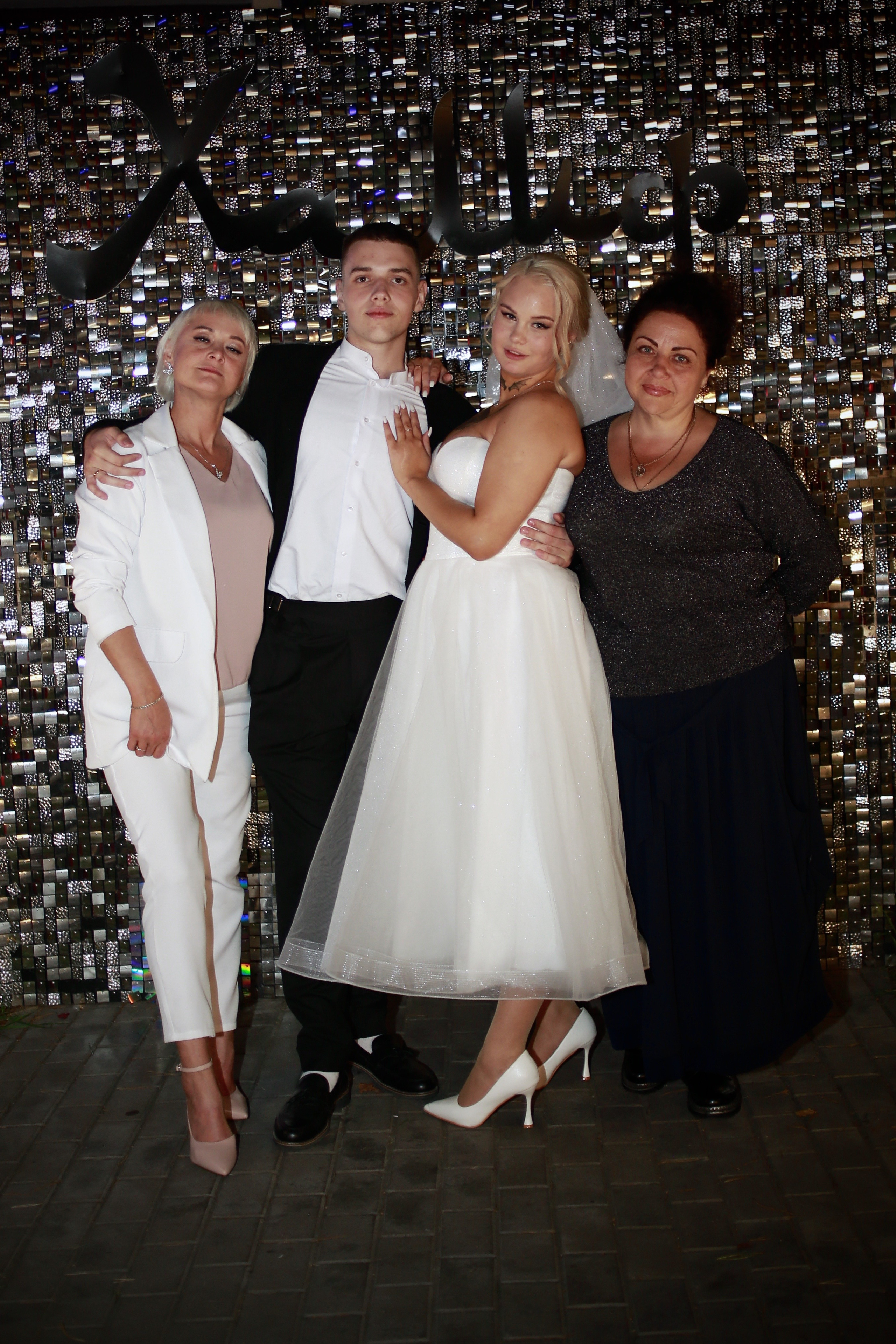 Свадебная репортажная фотосъёмка в ресторане. Свадебный и семейный фотограф-Королева Натали/Раменское-Жуковский-Москва/тел.+7 (985) 153-75-43