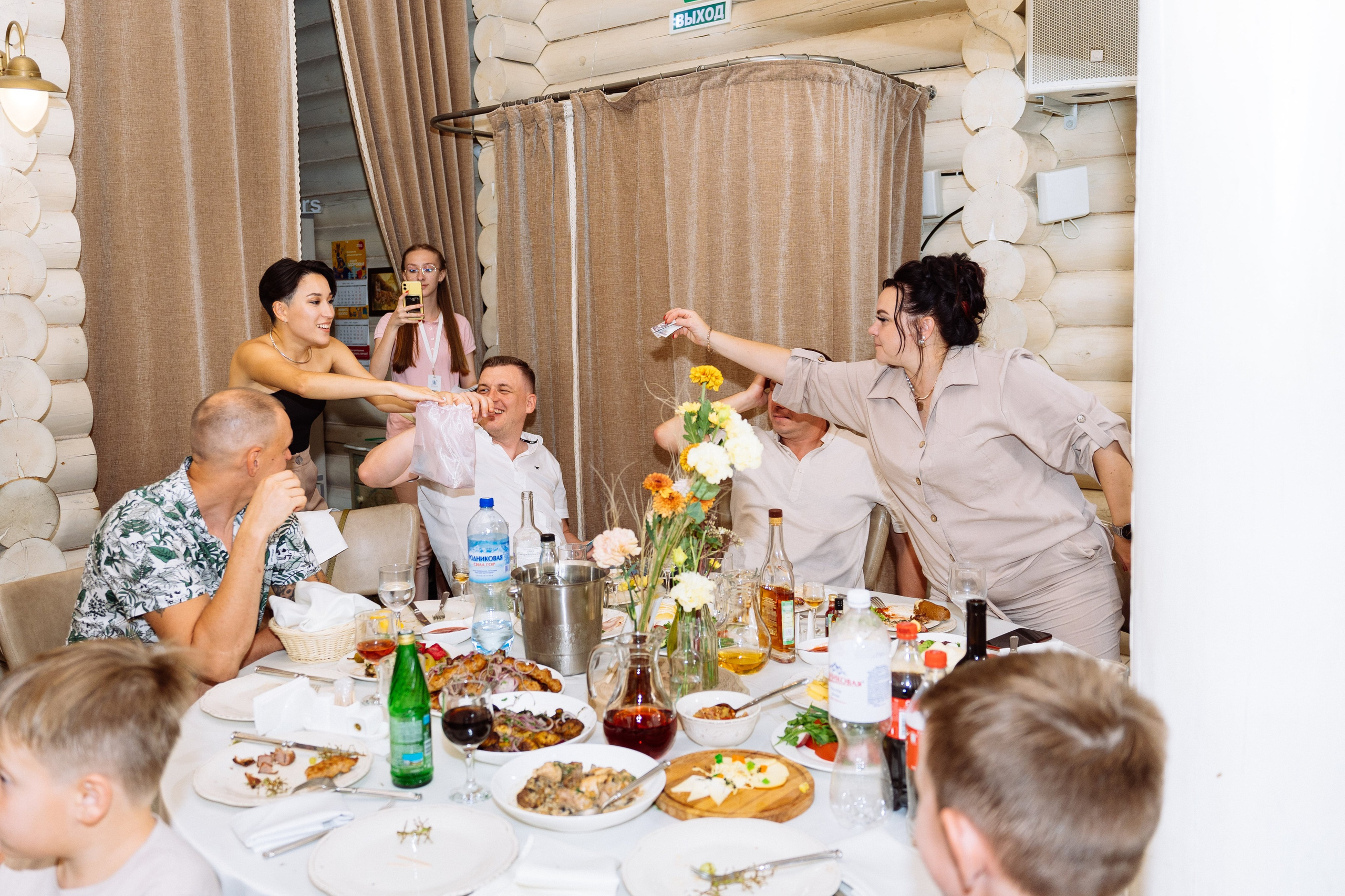 Свадьба Олега и Виктории в клубе «Ближняя дача»