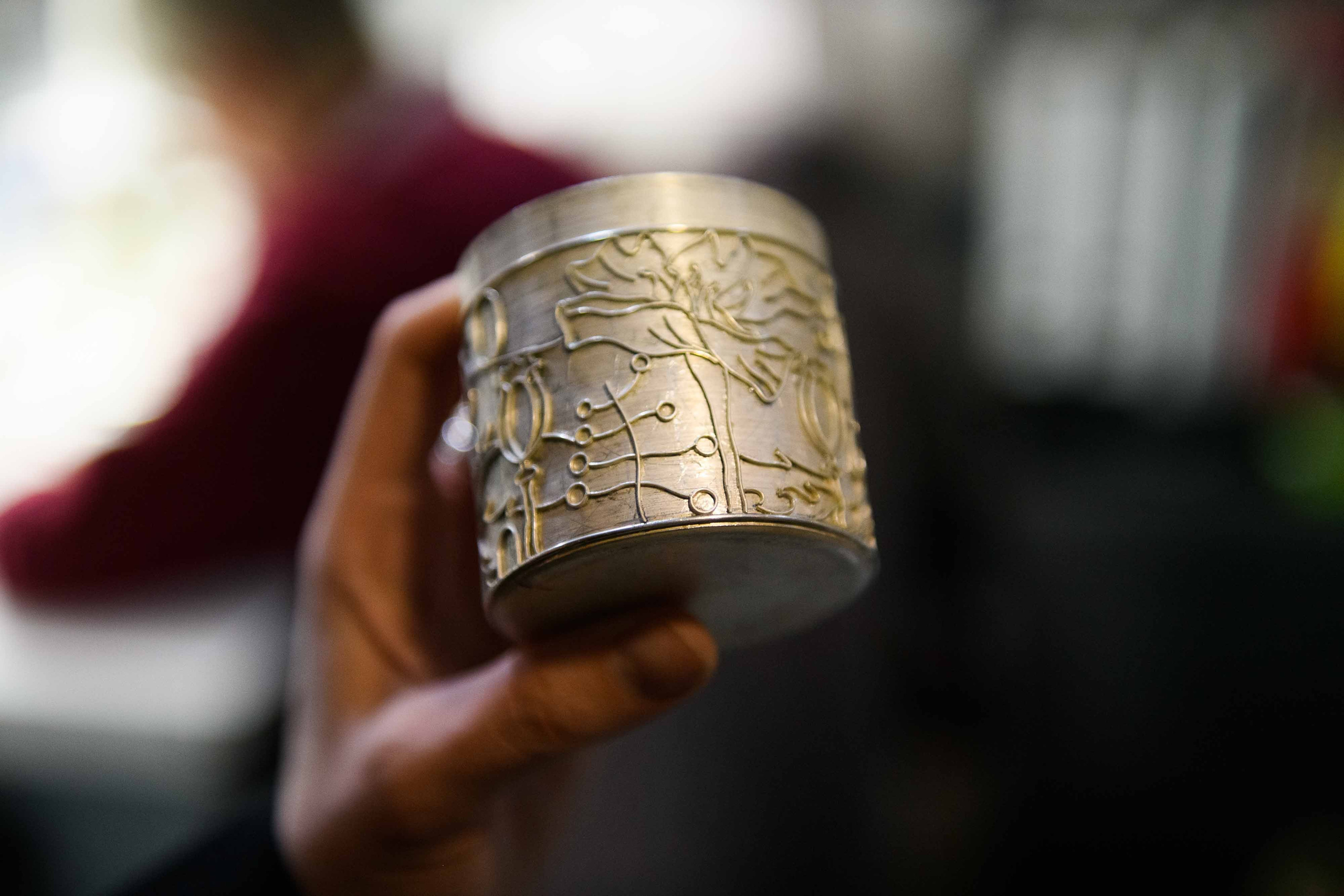 Русские Самоцветы: За кулисами легенды — Фотоальбом об искусстве и производстве