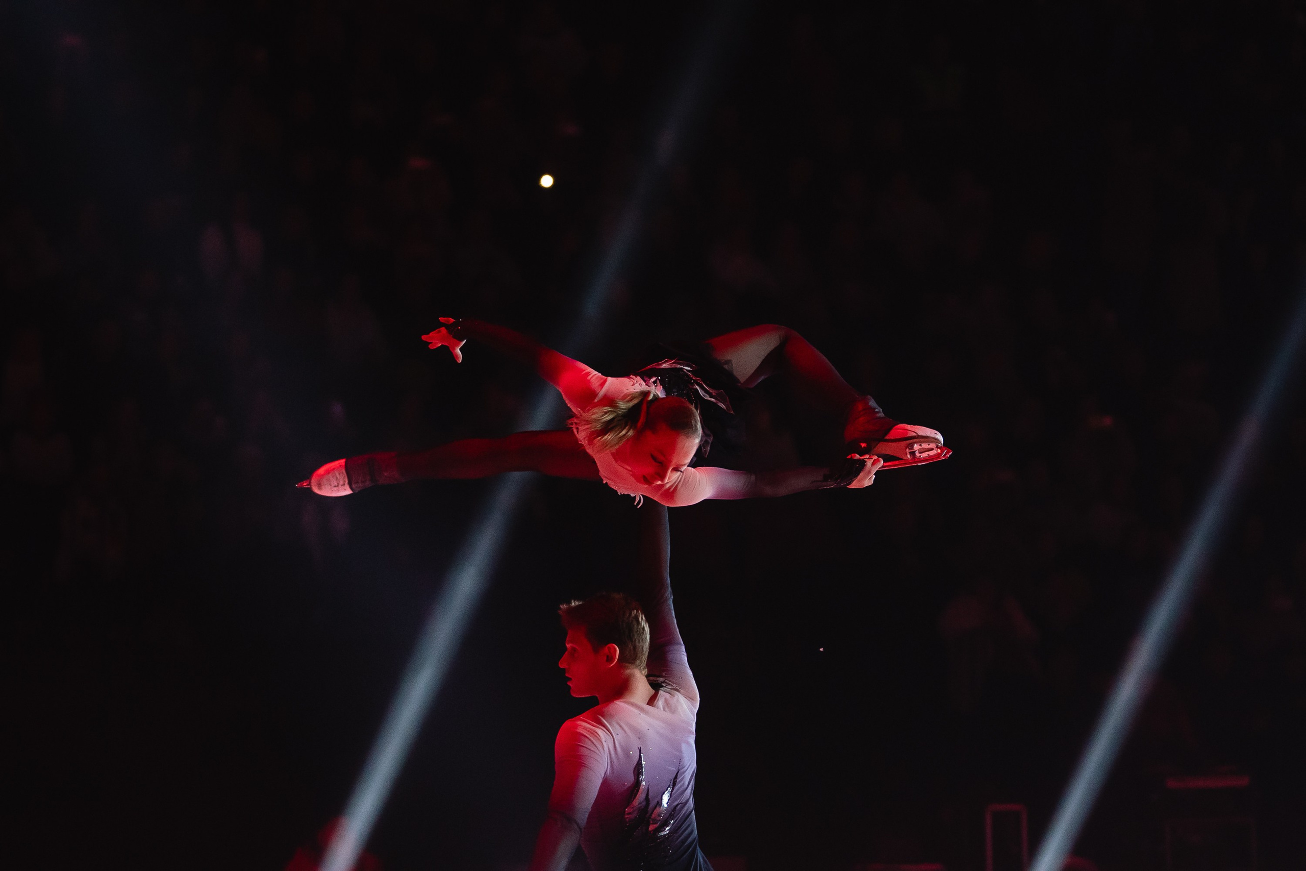 Шоу «Чемпионы на льду» в Новосибирске. Воробьева Ксения — Спортивный и танцевальный фотограф Новосибирск