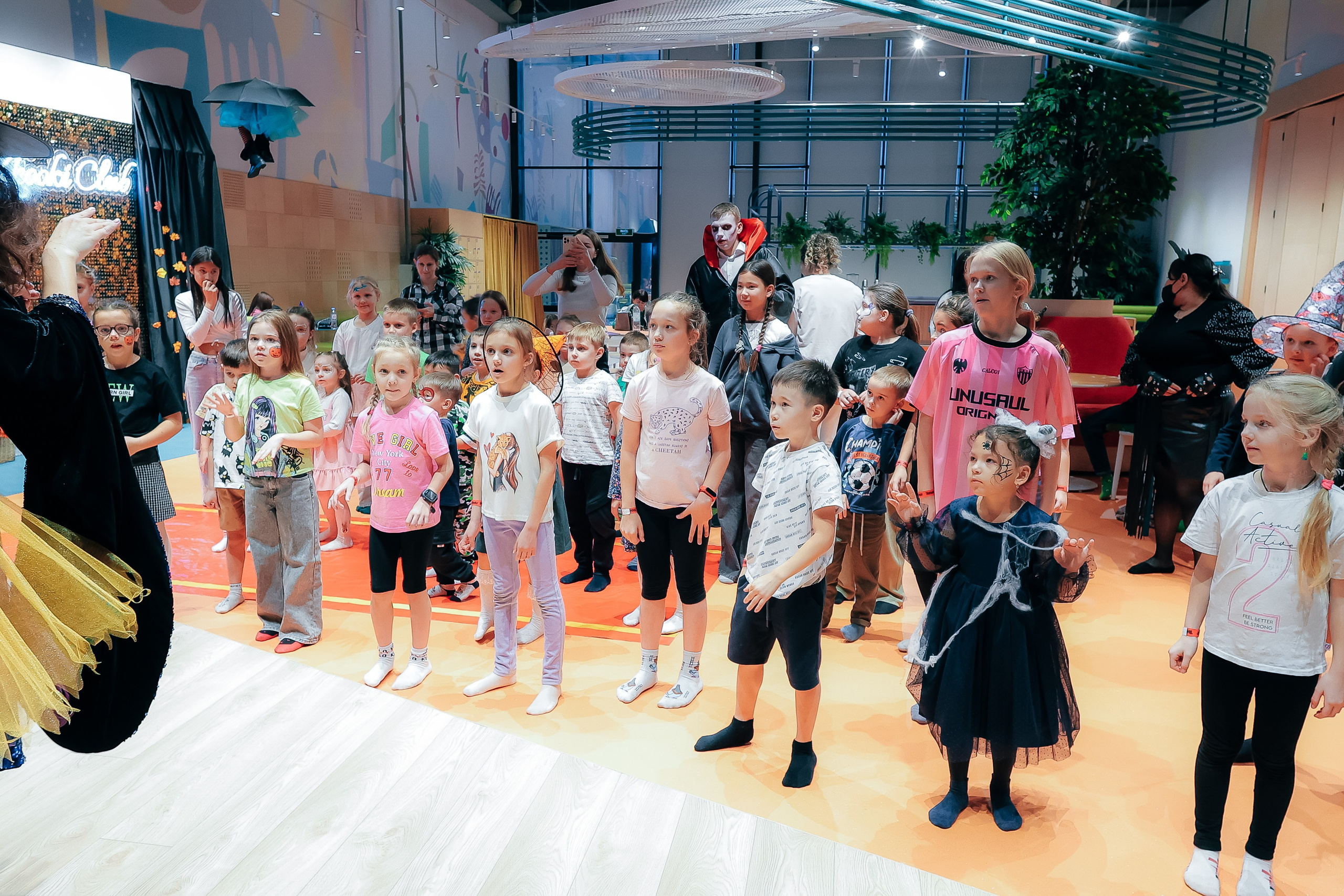 02.11 Halloween в Zhooki Park. Команда специалистов в мире фотографии и видео. Детский фотограф, семейный фотограф