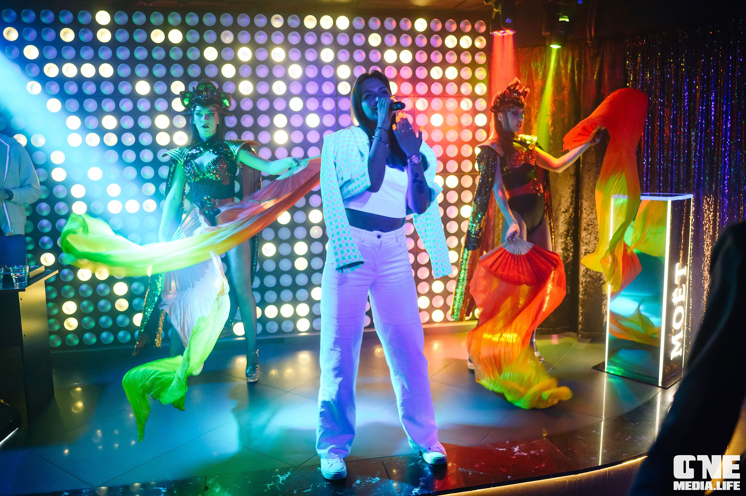 Фотоотчет из караоке-клуба Эйфория. One Media Life: фоторепортажи, фотоотчеты с мероприятий и заведений