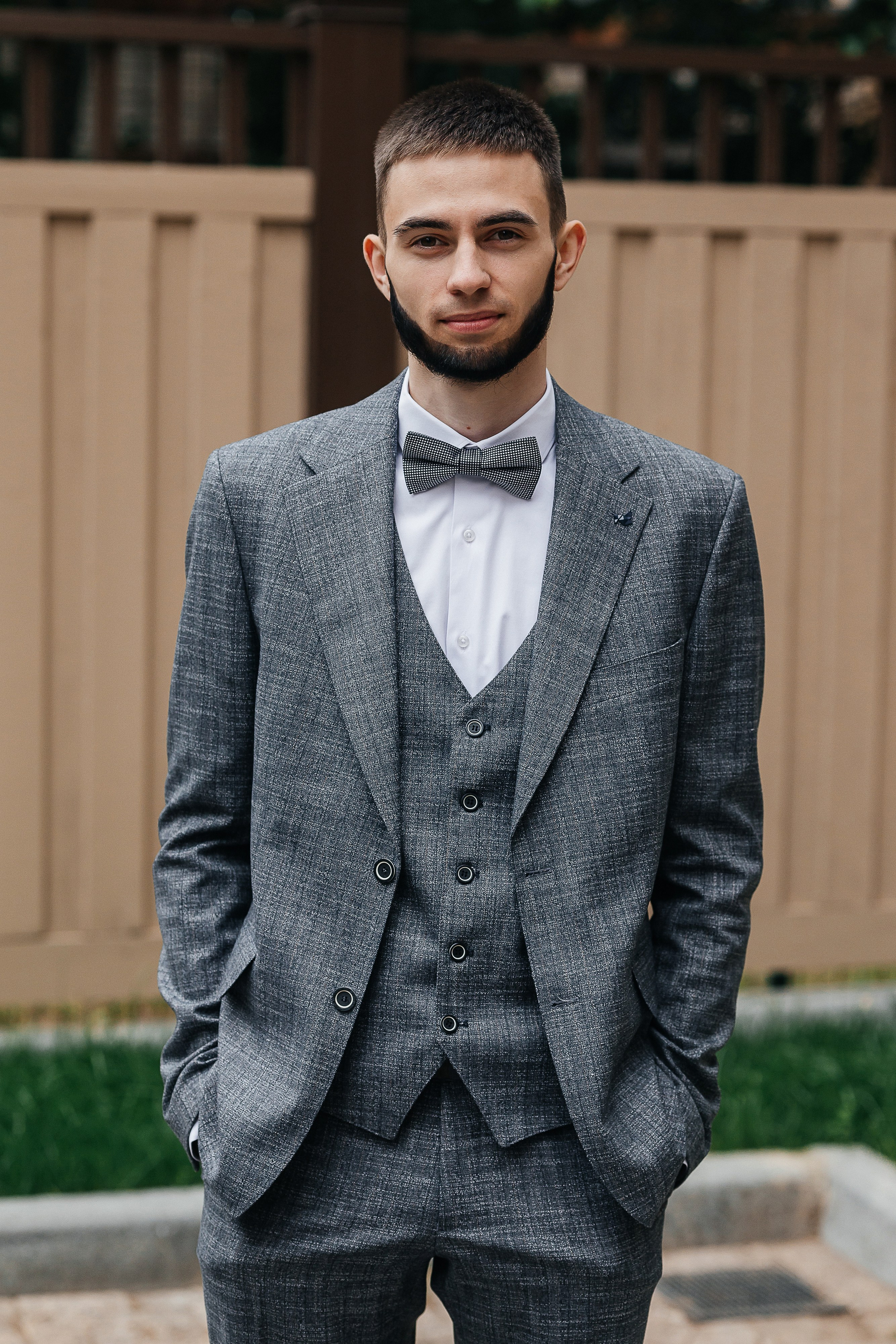 Чувственная первая встреча пары в отеле. Олег Сверчков | Свадебный фотограф Вологда