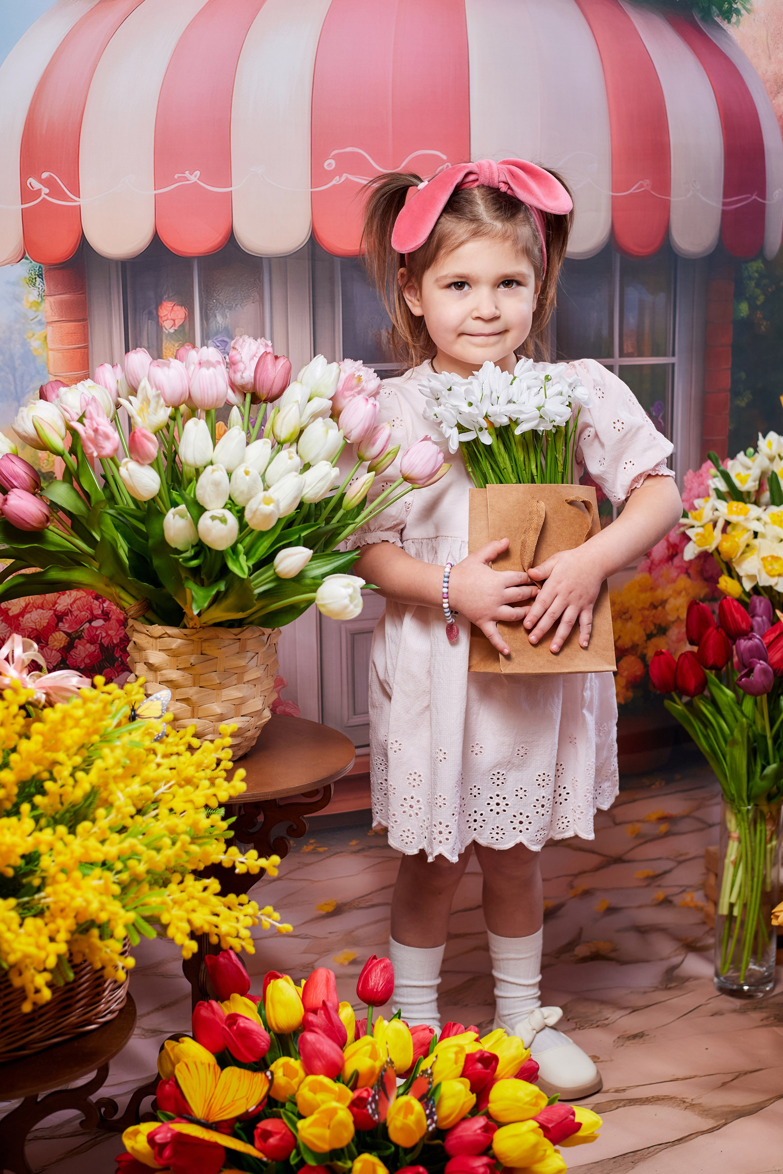 ВЕСЕННЯЯ ЭКСПРЕСС-ФОТОСЕССИЯ С ДЕКОРАЦИЯМИ. Фотограф Татаринов Андрей (Донецк / Макеевка)