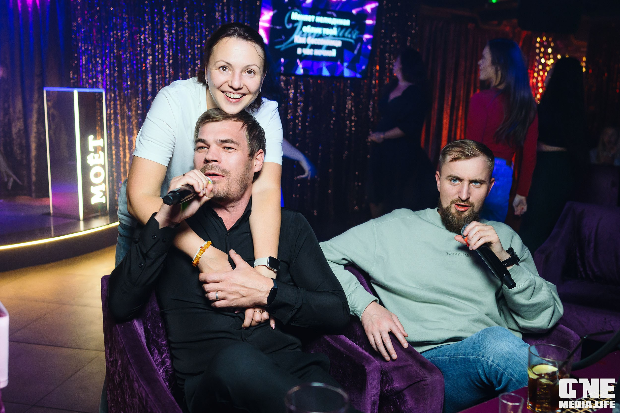 Фоторепортаж из караоке-клуба Эйфория. One Media Life: фоторепортажи, фотоотчеты с мероприятий и заведений