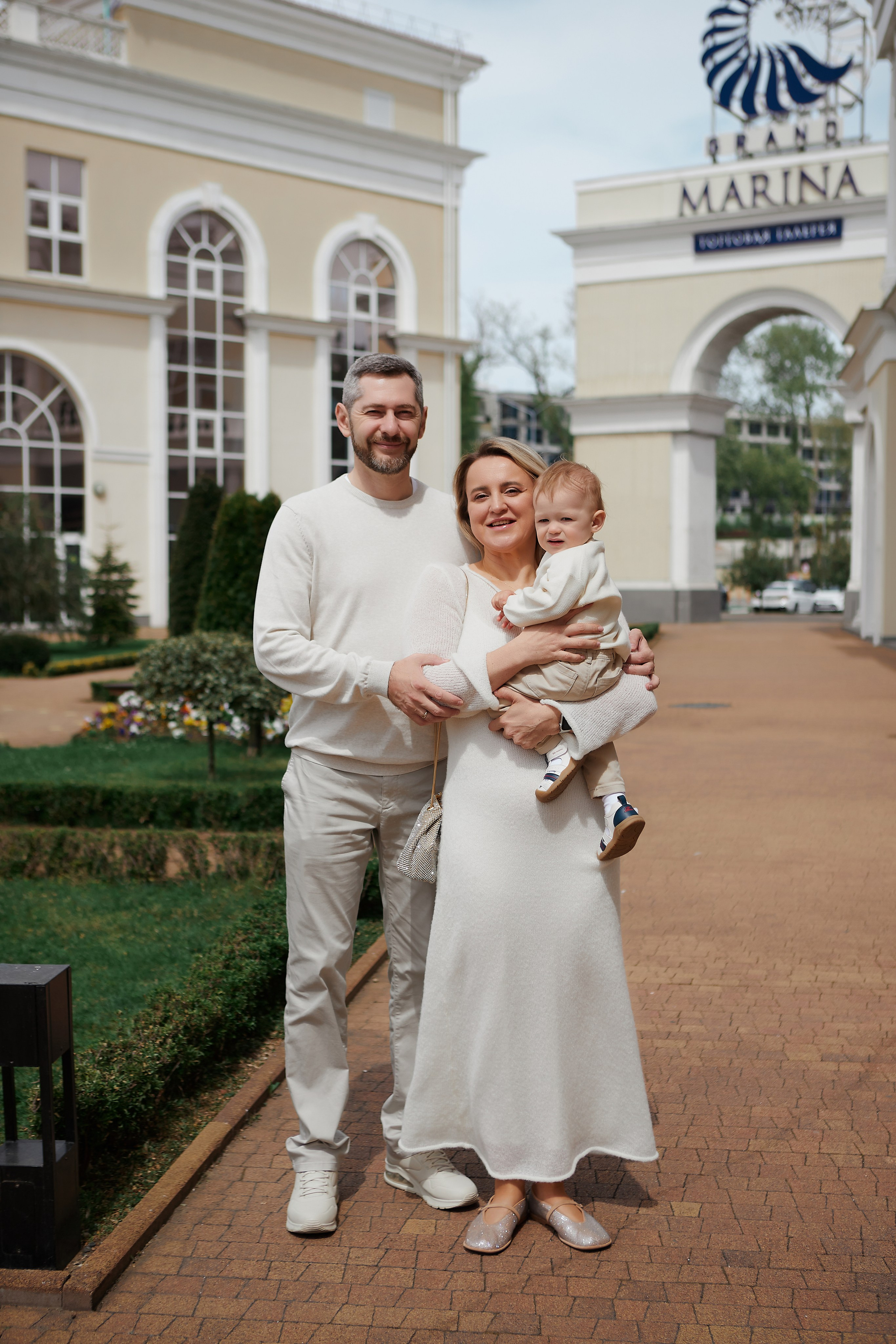 Фотосессия красивой семьи Кангун. Свадебный и семейный фотограф в Сочи-Красной поляне Ларионова Анна