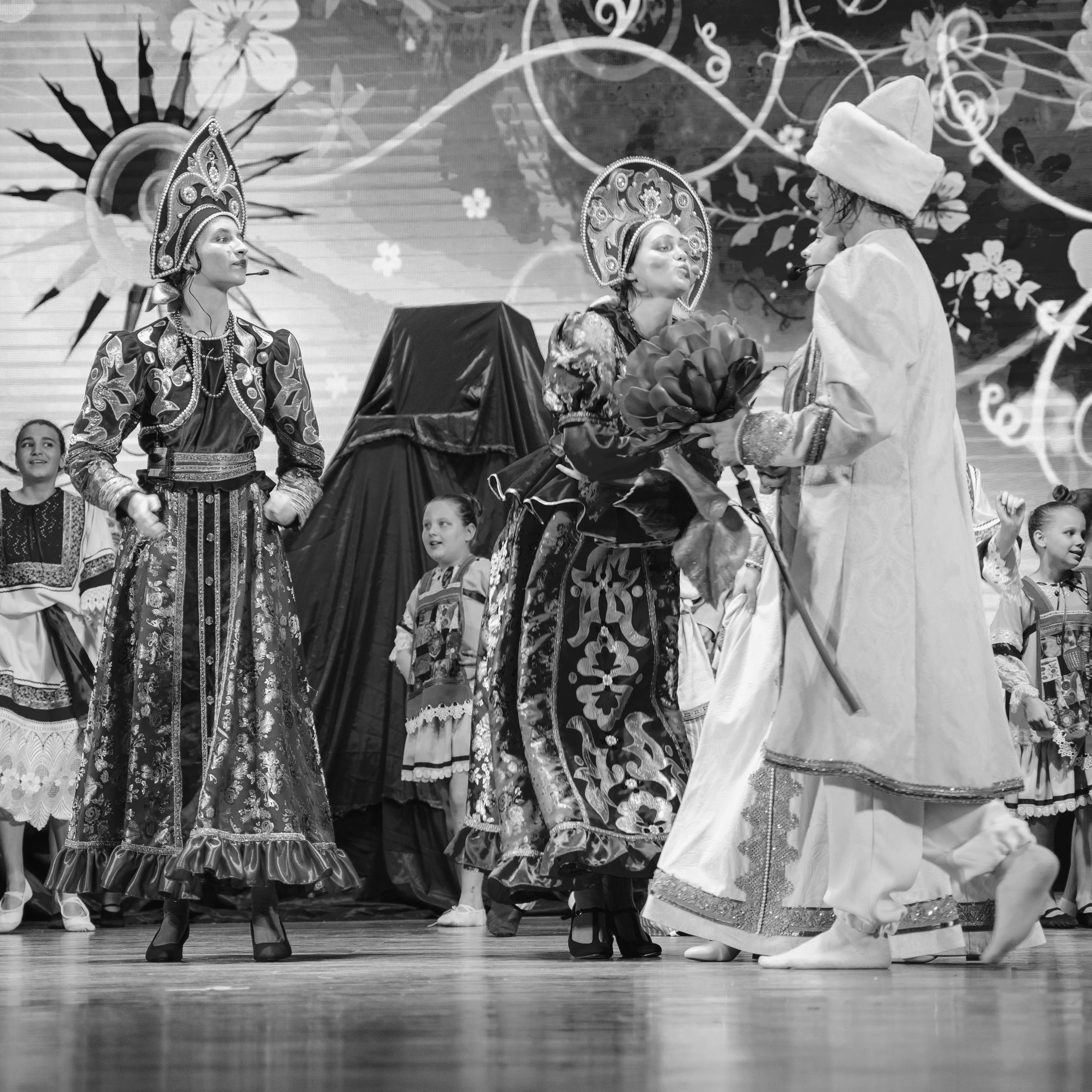 Фееричное выступление театрального коллектива АРТ-Визит г. Краснодар. Фотографы из солнечного Краснодара Вадим и Надежда Митус