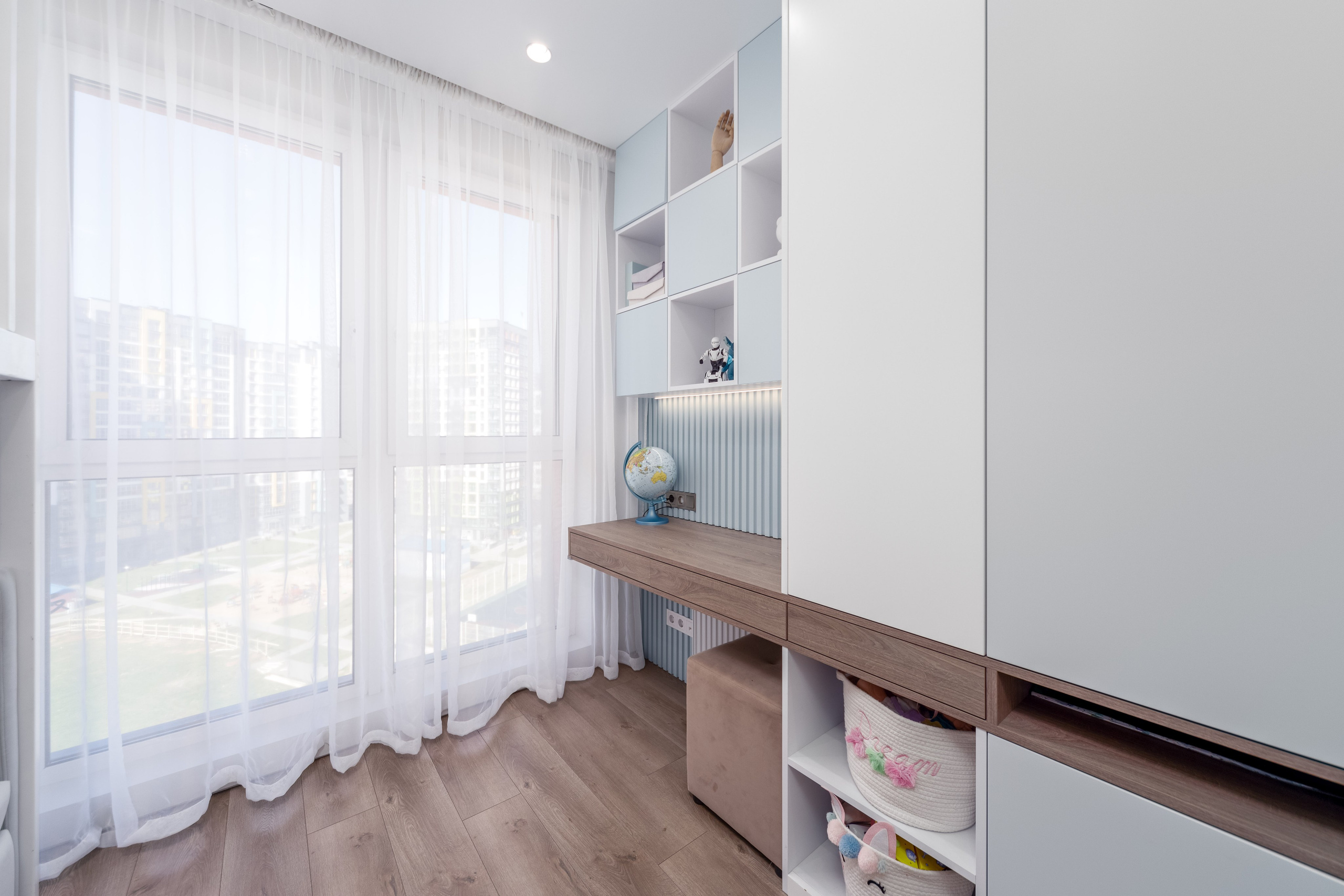 Фото интерьера рабочего места в детской комнате