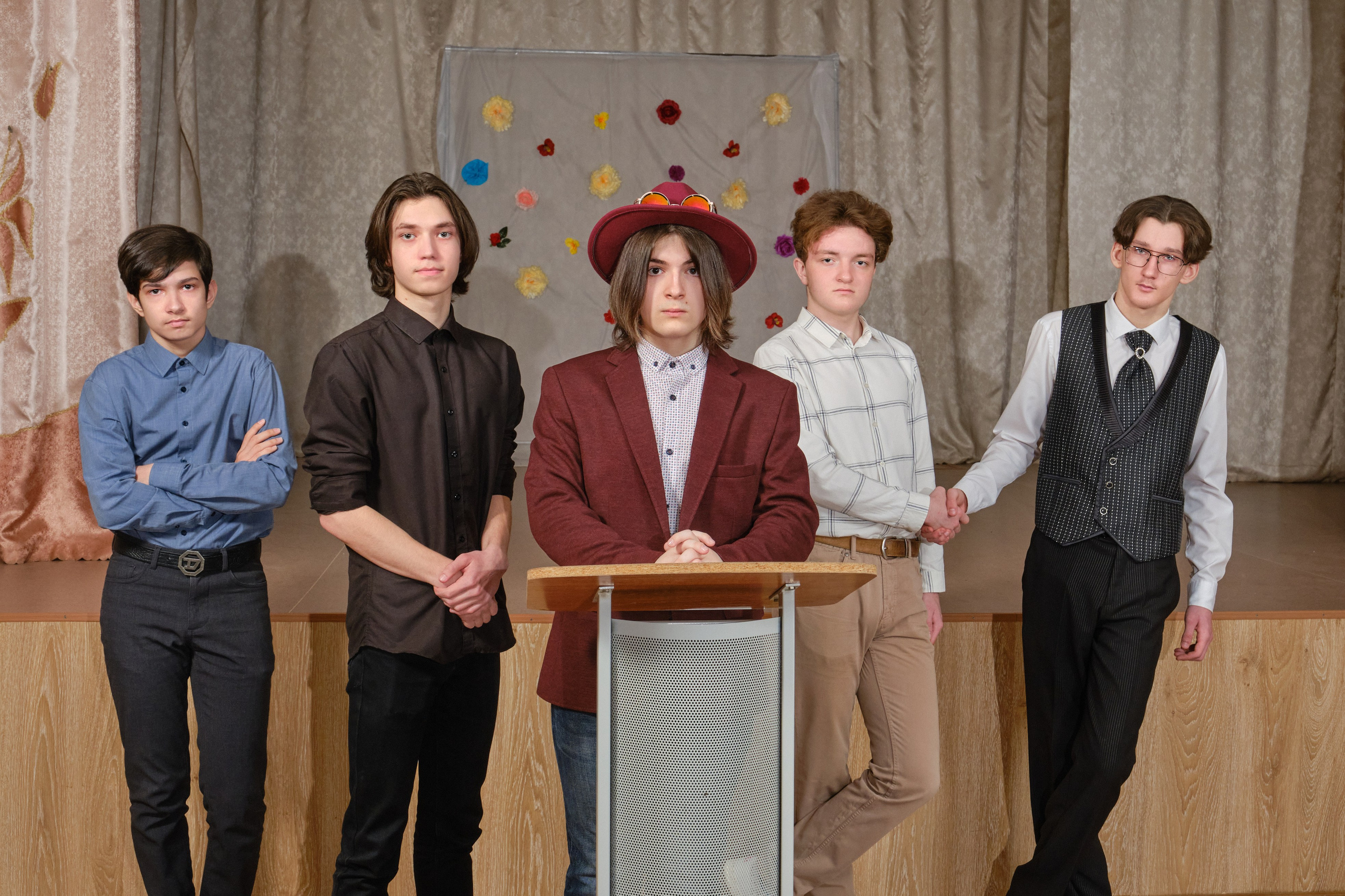 Фотосессия класса и выпускников в студии, в школе, на улице