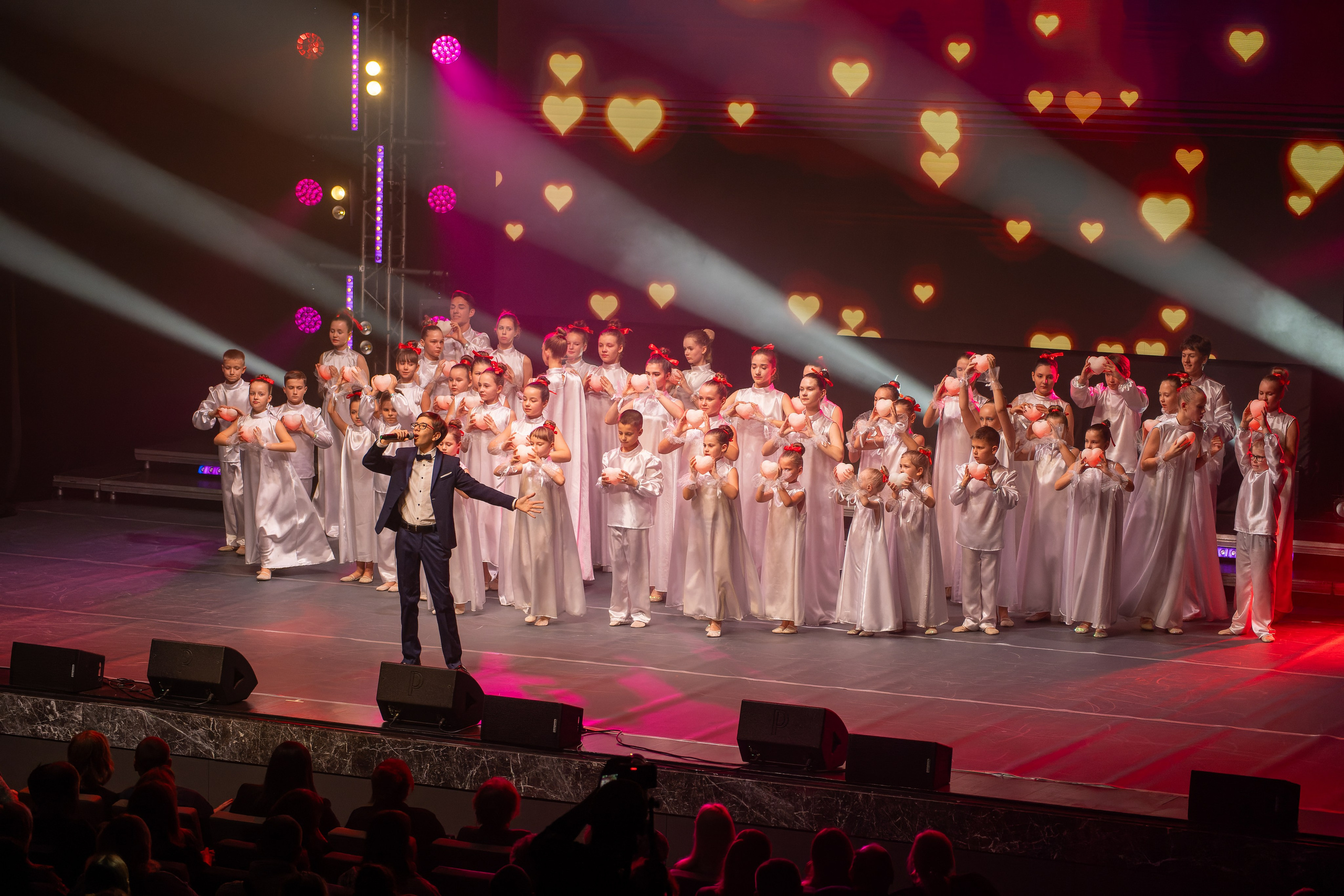 Фотосъёмка на гала-концерт, конкурсы, выступления, отчётные концерты и эвент-мероприятия. «Студия DRONAVT`s» — видеосъёмка и фотография г. Москва
