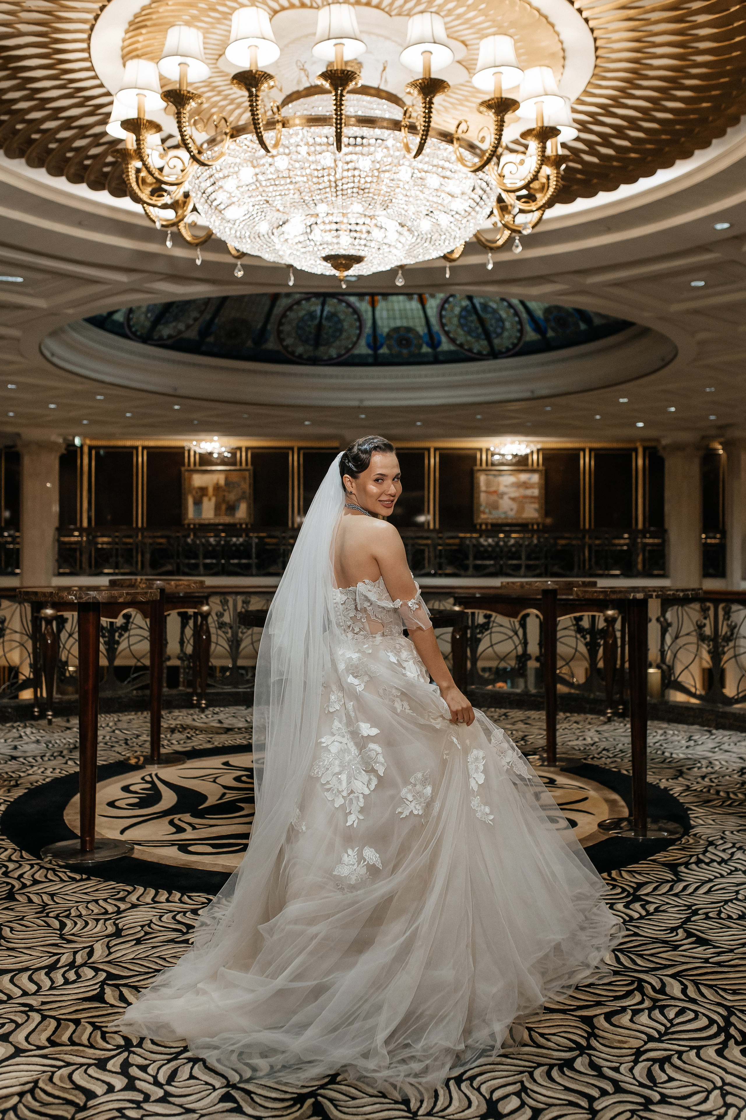 свадебная фотосессия в отеле ст регис Москва Никольская