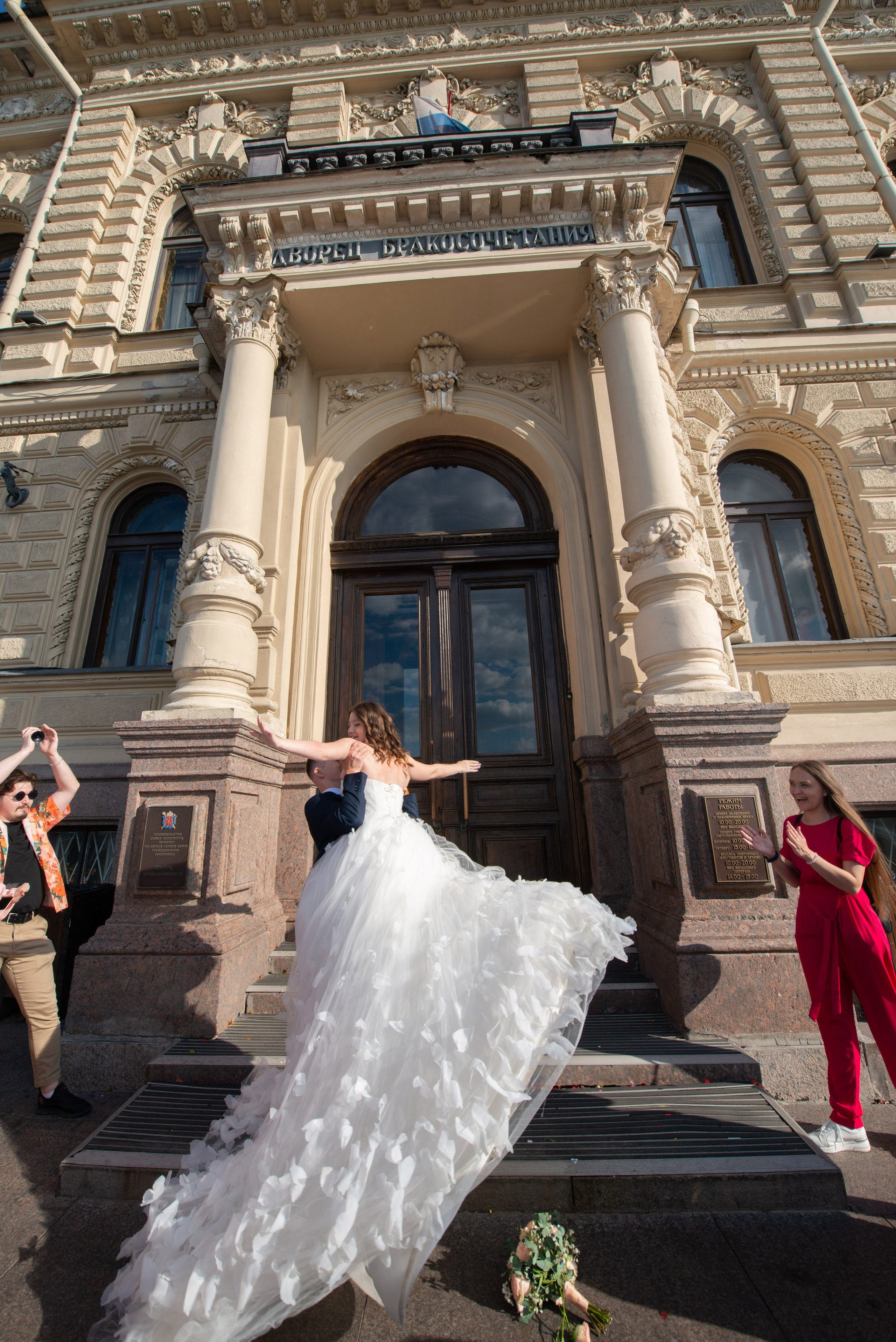 Зажигательная и динамичная свадебная фотосессия Анастасии и Максима. Портретный, семейный и свадебный фотограф в Санкт-Петербурге и в Пушкине Ширяев Денис