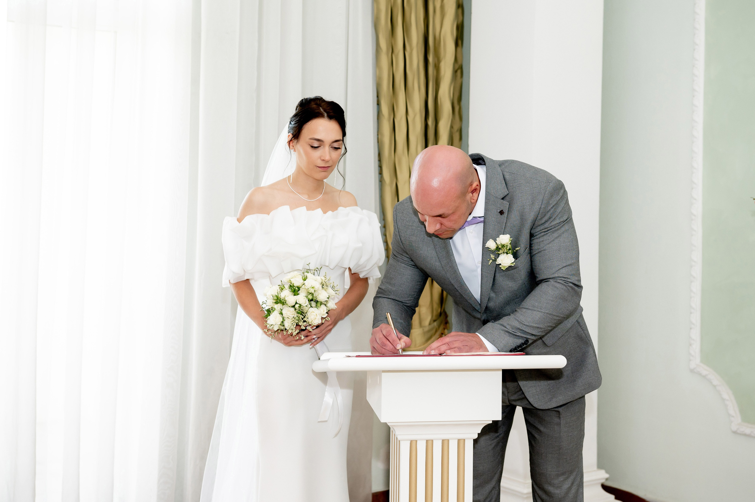 Летняя свадьба В Санкт-Петербурге и красивой выездной регистрацией Даши и Саши. Воздушная свадебная фотосессия в Петербурге. Портретный, семейный и свадебный фотограф в Санкт-Петербурге и в Пушкине Ширяев Денис