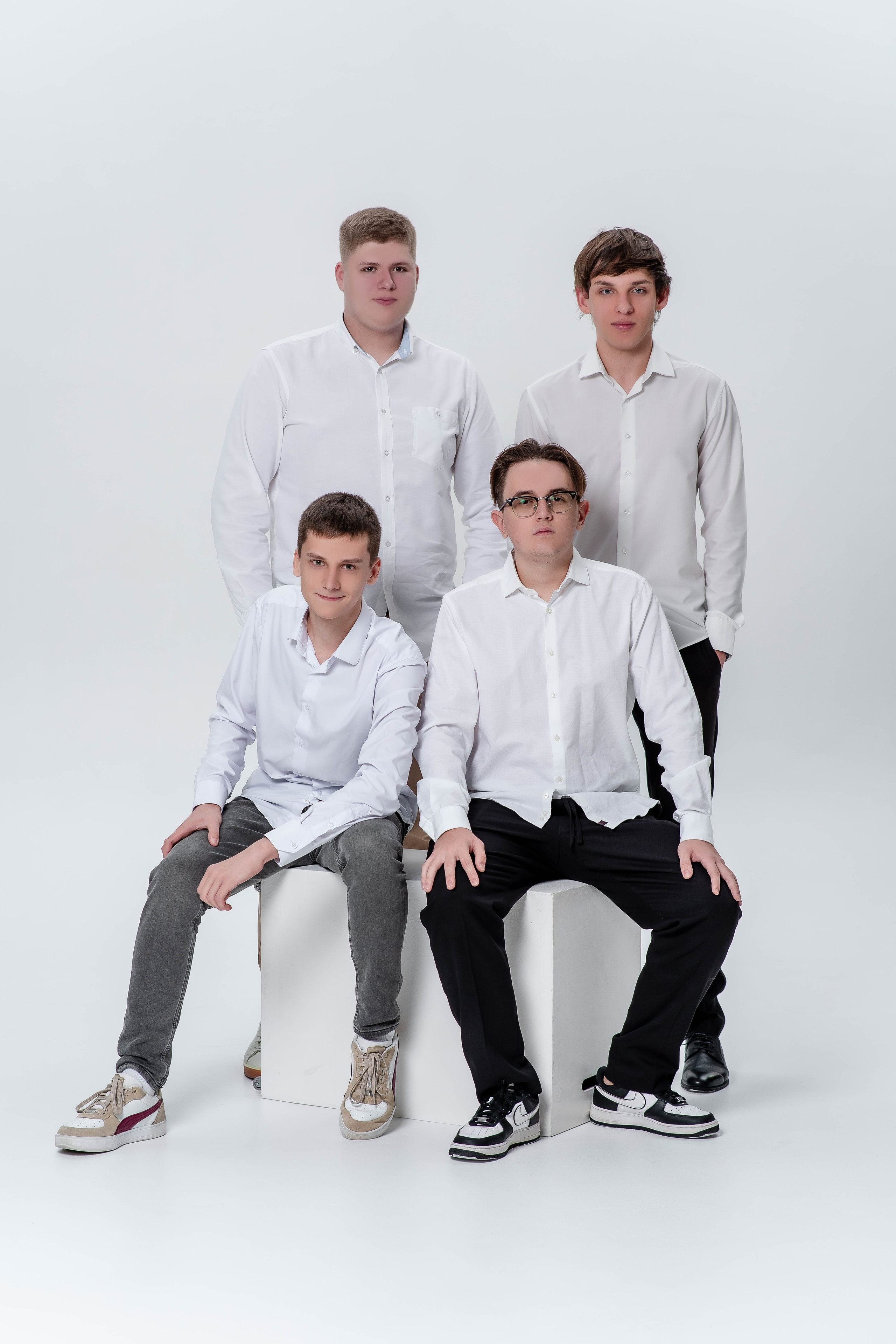 Выпускные (школьные) альбомы (книги) в Ростове-на-Дону. Современные Выпускные Альбомы в Ростове-на-Дону