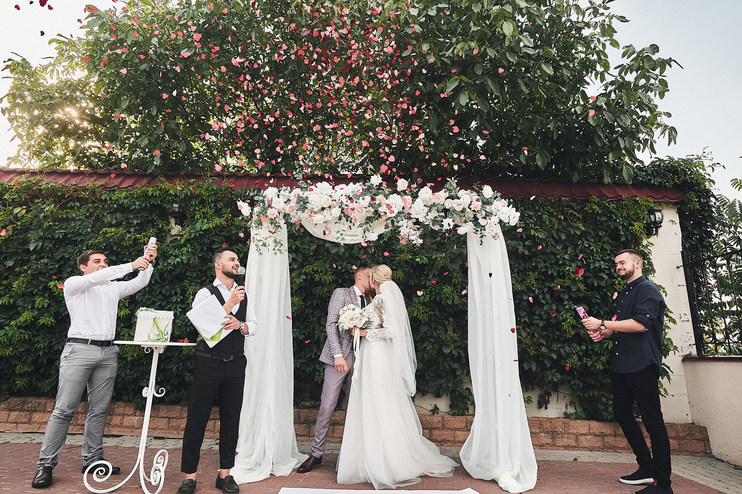 Анонс со свадьбы Ивана и Елены. Свадебный и семейный фотограф Владимир Карамышев