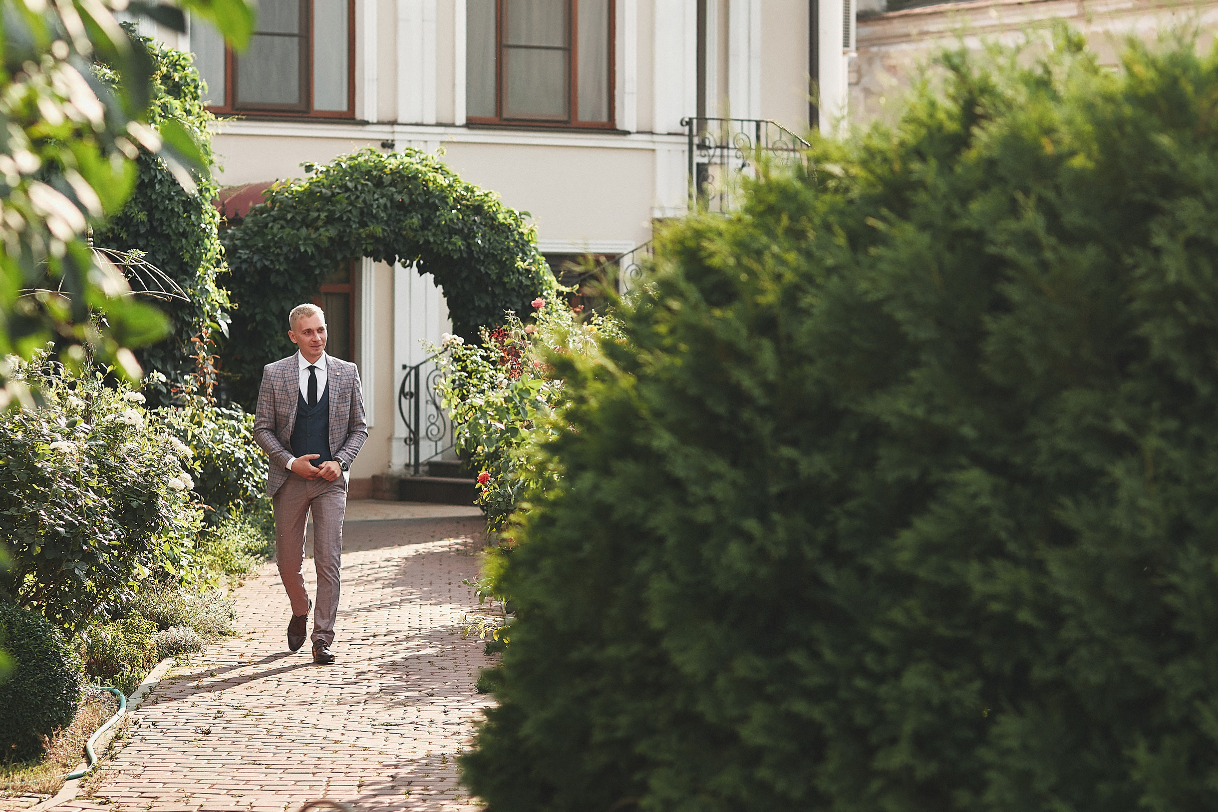 Анонс со свадьбы Ивана и Елены. Свадебный и семейный фотограф Владимир Карамышев