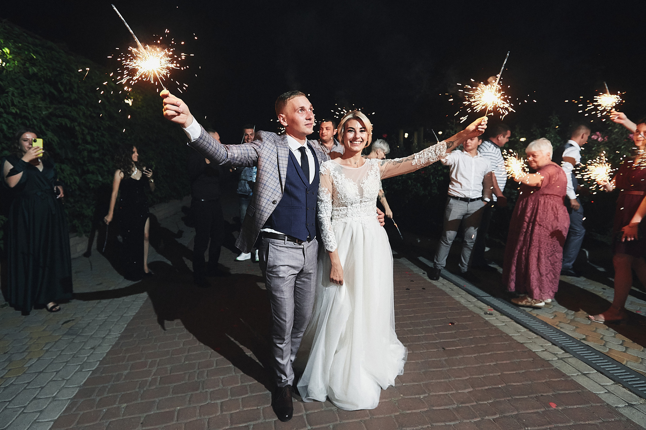 Анонс со свадьбы Ивана и Елены. Свадебный и семейный фотограф Владимир Карамышев