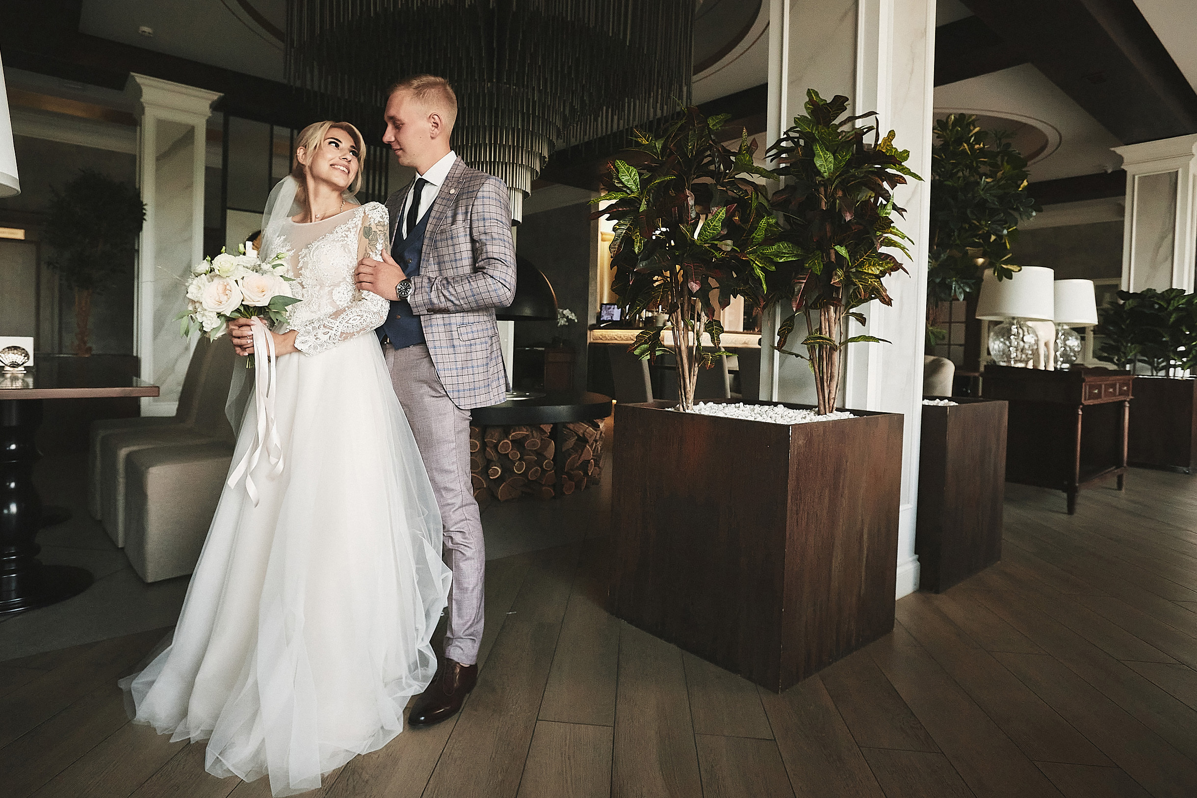 Анонс со свадьбы Ивана и Елены. Свадебный и семейный фотограф Владимир Карамышев