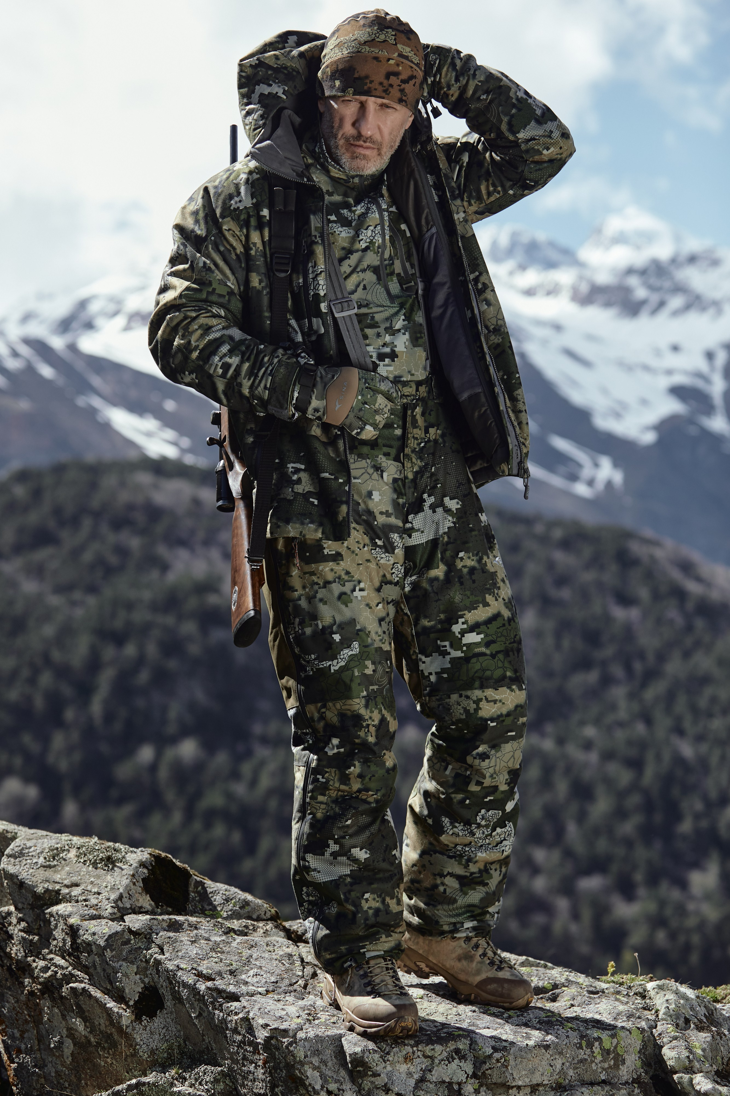 Съемка для бренда охотничьей одежды под ключ. Фотограф Продюсер в горах КБР / Москва Нальчик Горы