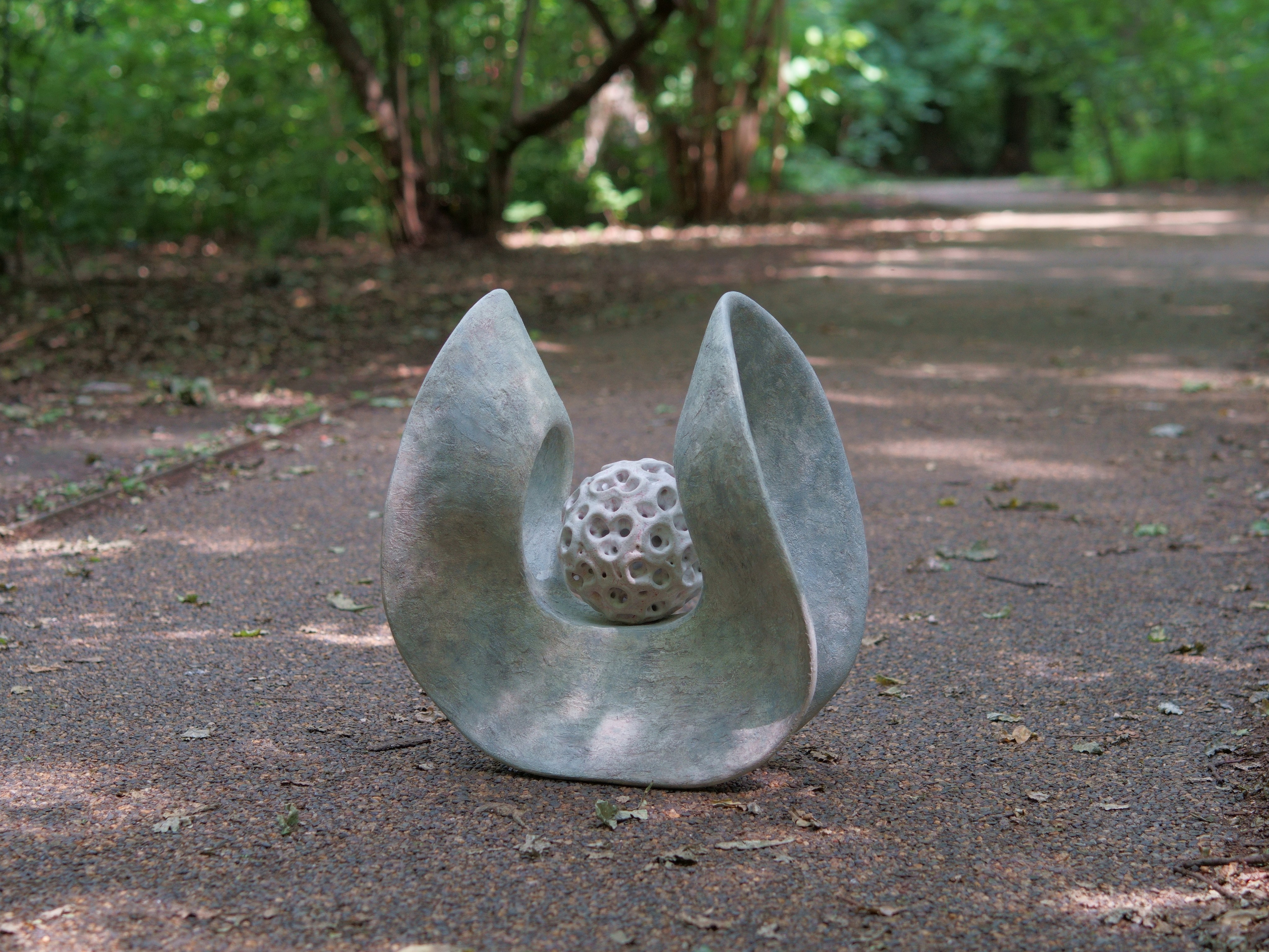 Керамическая скульптура Зарождение. Авторская керамика в Москве, художник Екатерина Кудряшова