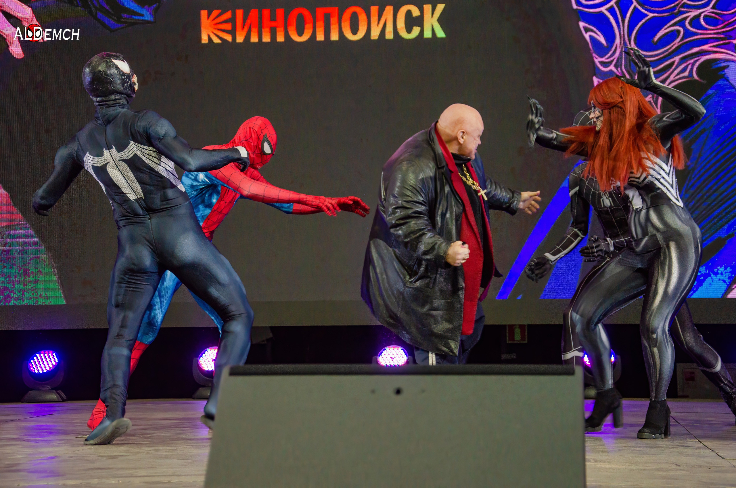 Марвел комикс картинки персонажей и косплей фото в России