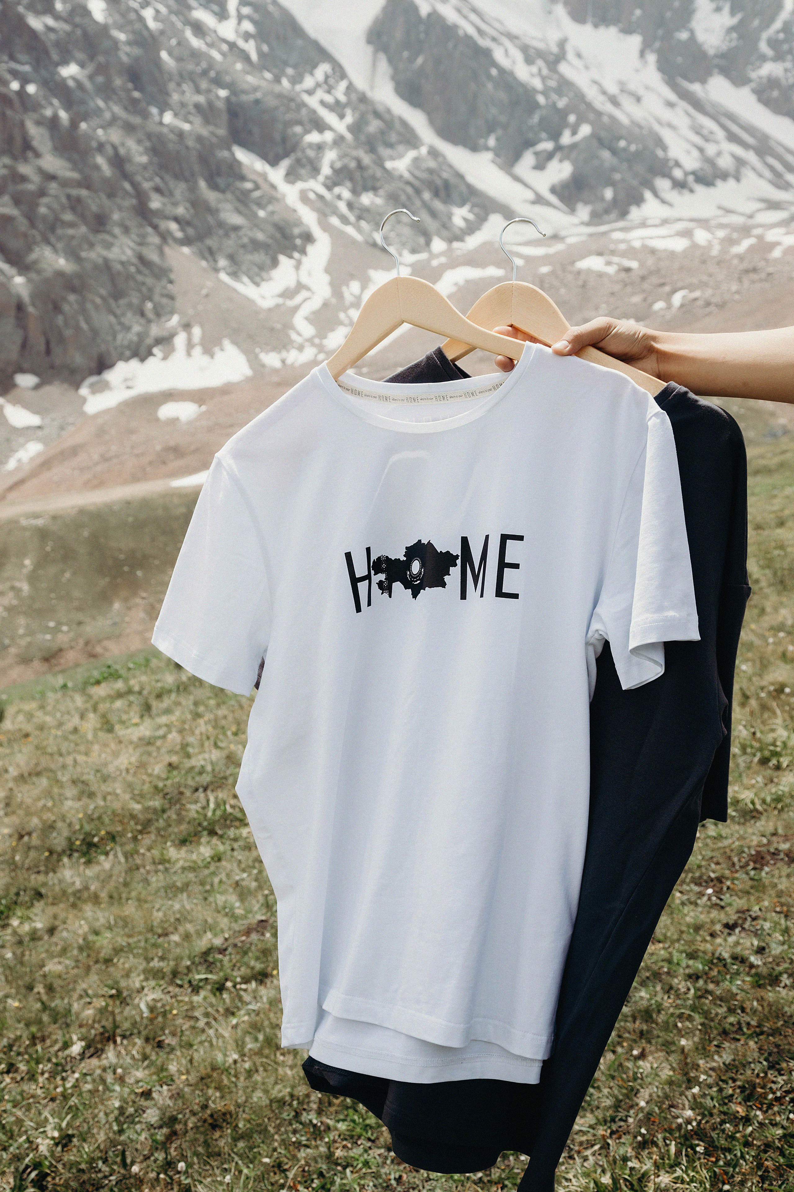 Фотосессия на Чимбулаке для брэнда Home. Свадебный, семейный и портретный фотограф в Алматы, Костанай