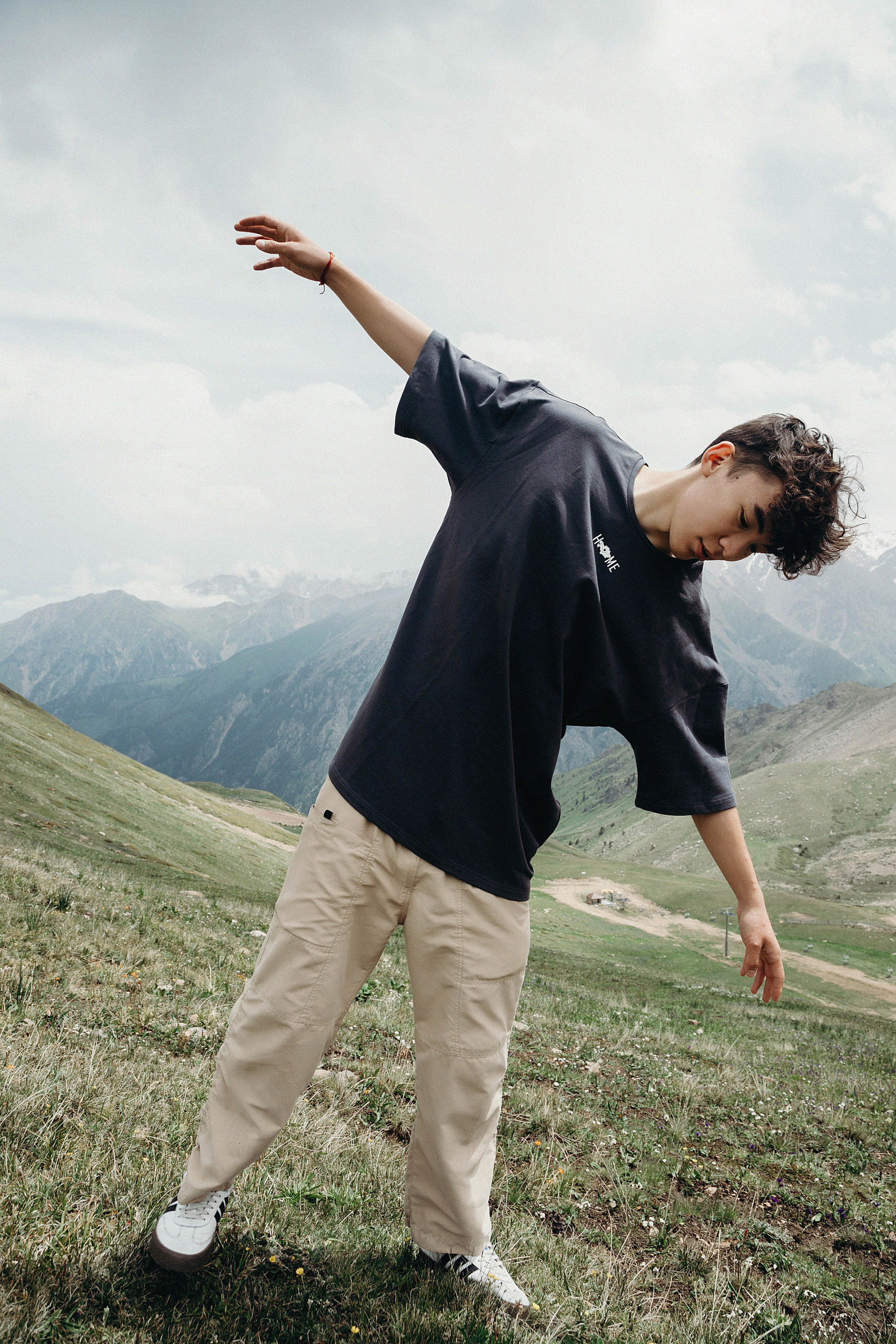 Фотосессия на Чимбулаке для брэнда Home. Свадебный, семейный и портретный фотограф в Алматы, Костанай