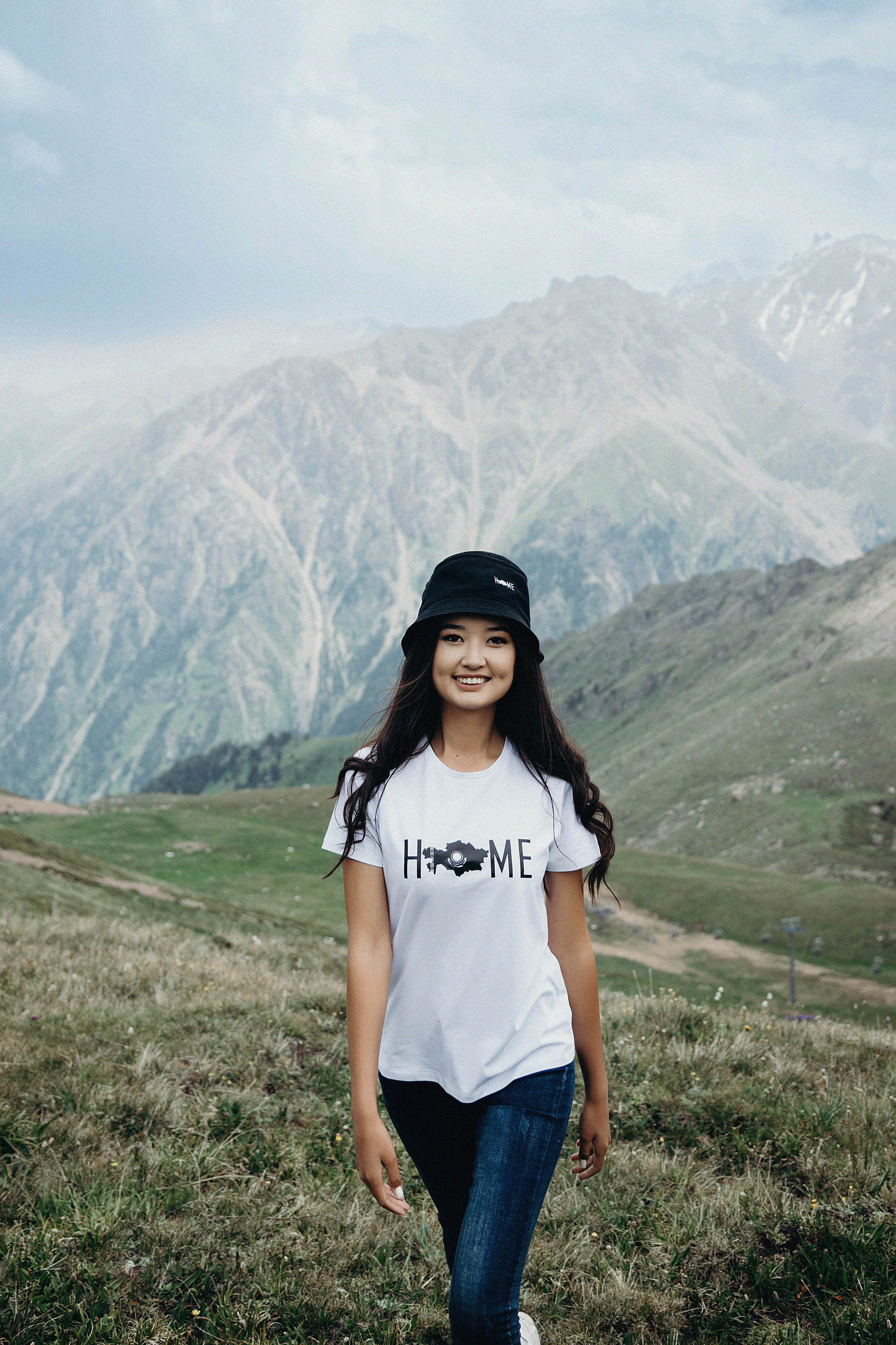 Фотосессия на Чимбулаке для брэнда Home. Свадебный, семейный и портретный фотограф в Алматы, Костанай