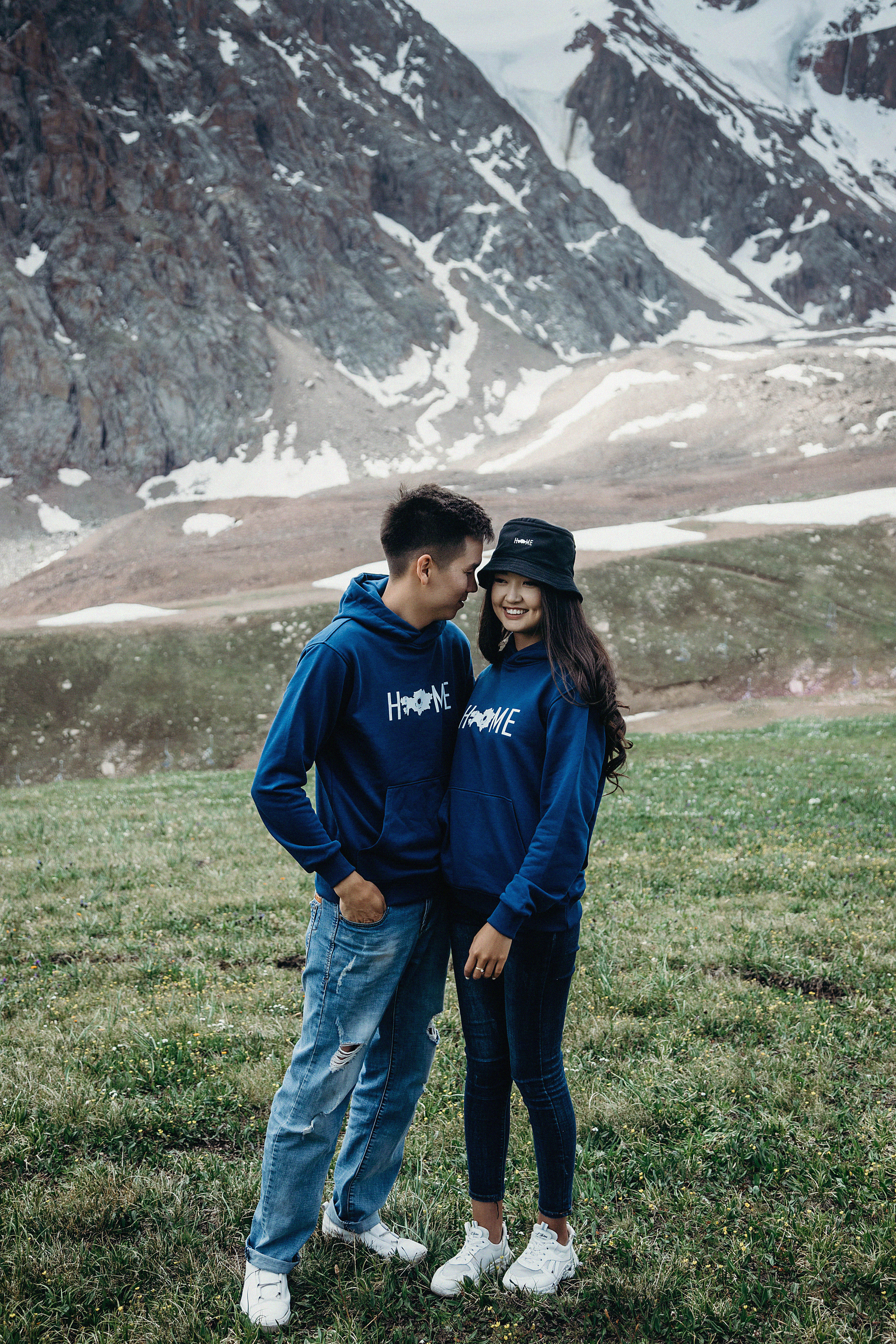 Фотосессия на Чимбулаке для брэнда Home. Свадебный, семейный и портретный фотограф в Алматы, Костанай