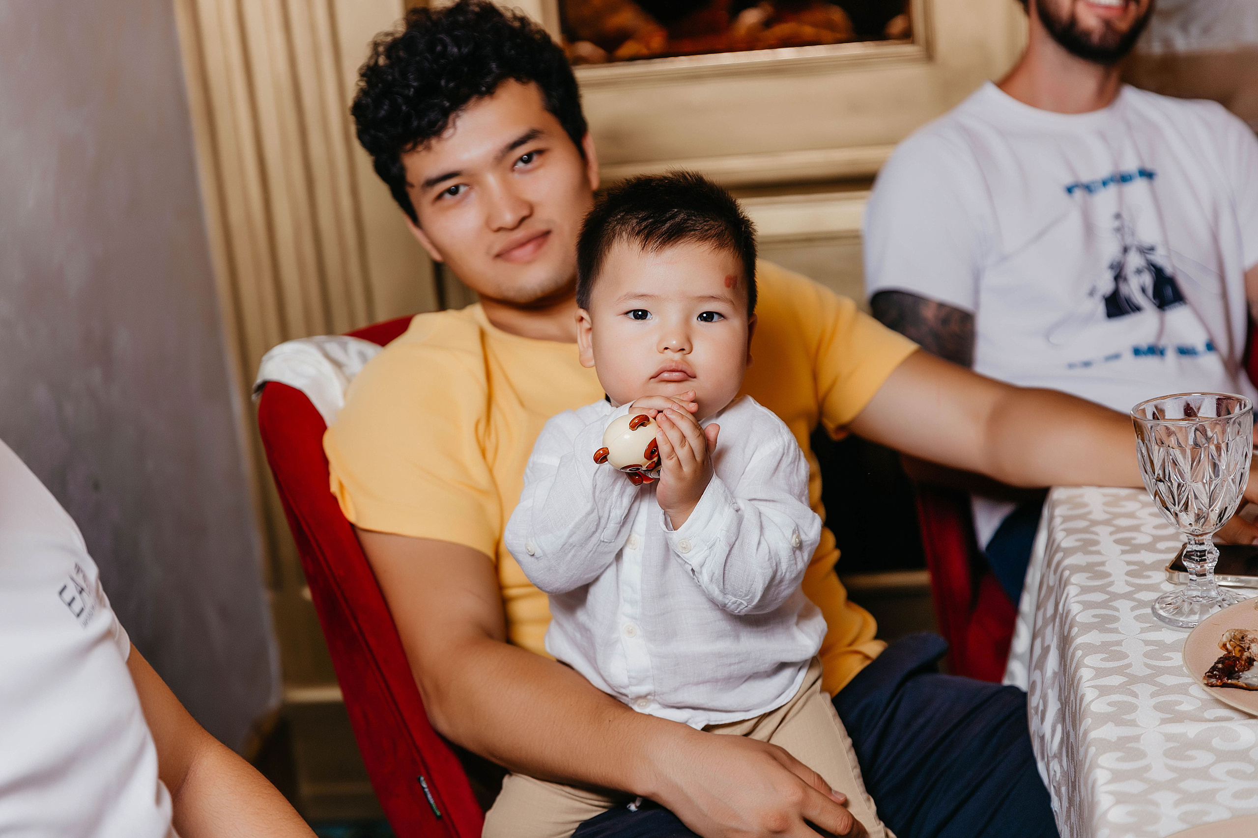 1 Годик Арслана в ресторане Qaimaq. Свадебный, семейный и портретный фотограф в Алматы, Костанай