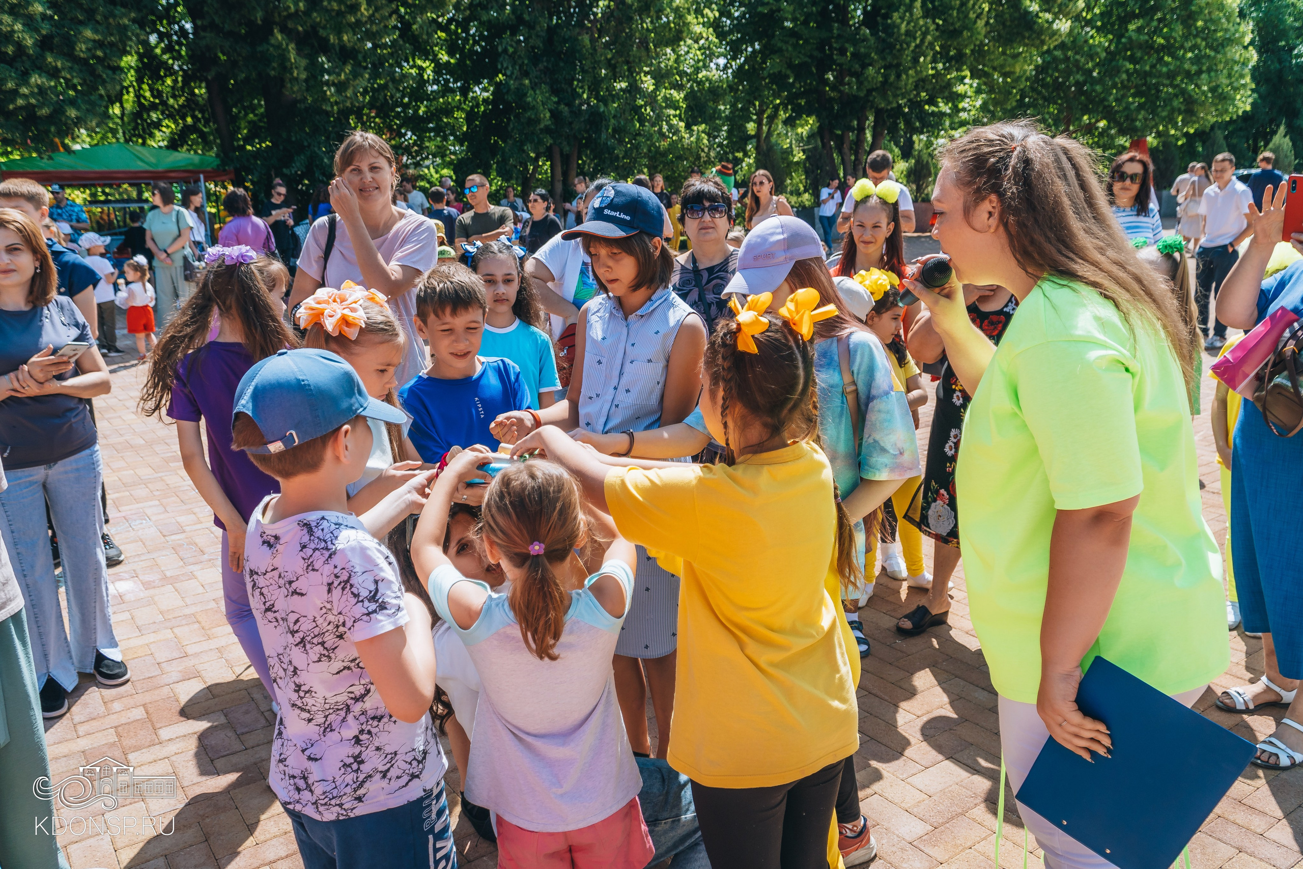 Должны смеяться дети. Новотитаровский Дом культуры