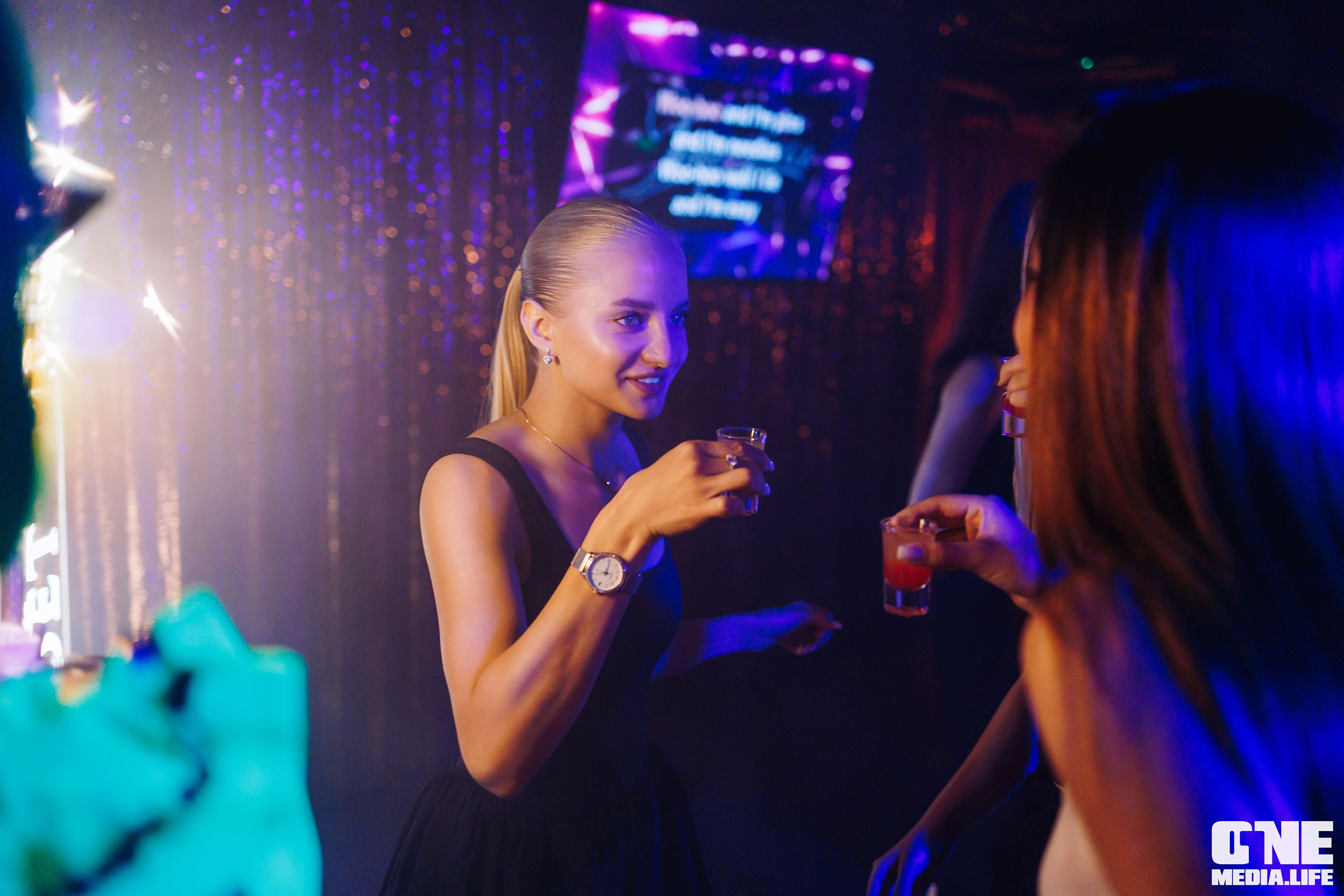 Фоторепортаж из караоке-клуба Эйфория. One Media Life: фоторепортажи, фотоотчеты с мероприятий и заведений