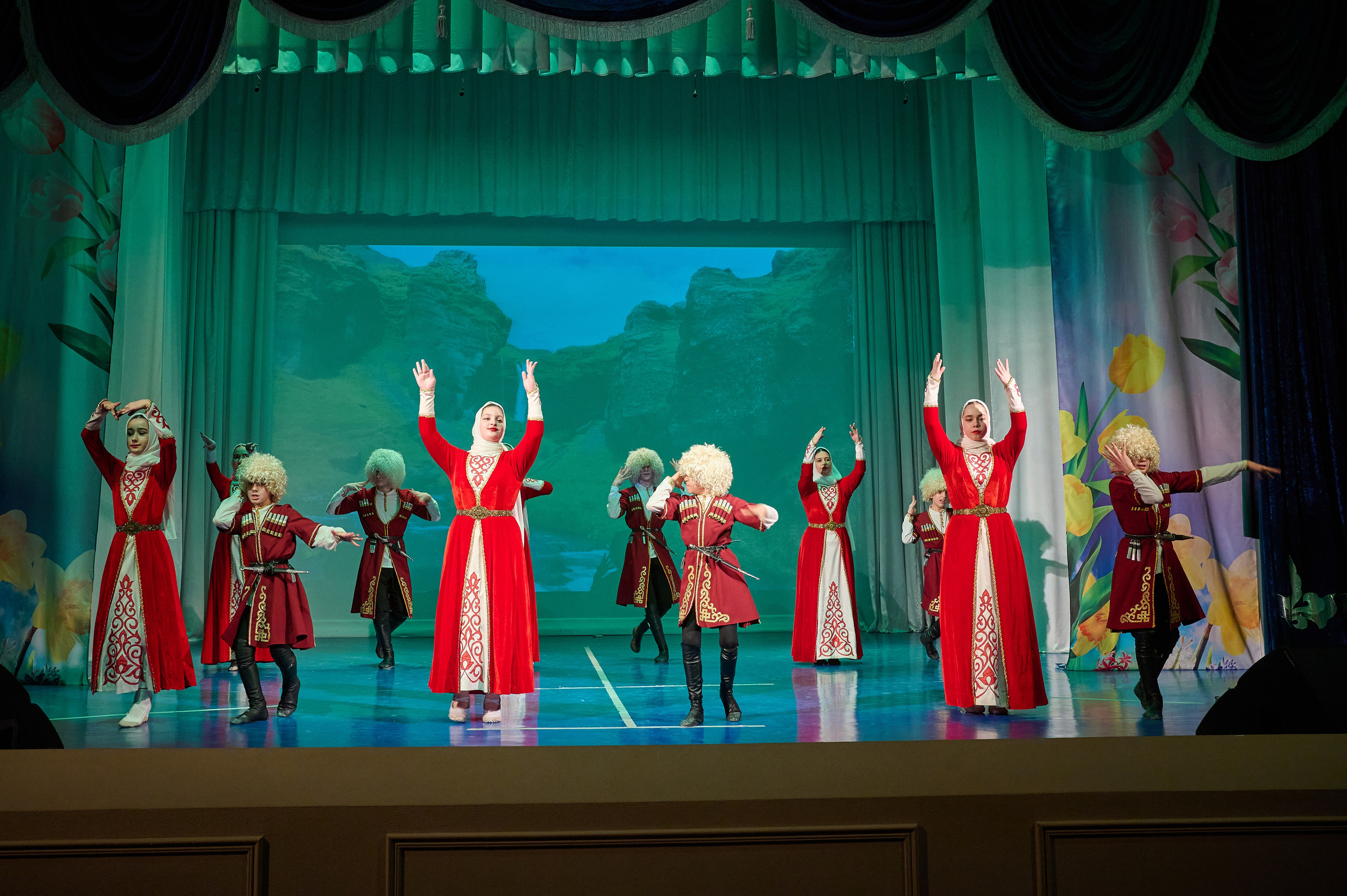 8 марта Марьина роща. Жизнь курорта Кабардинка в фотографиях