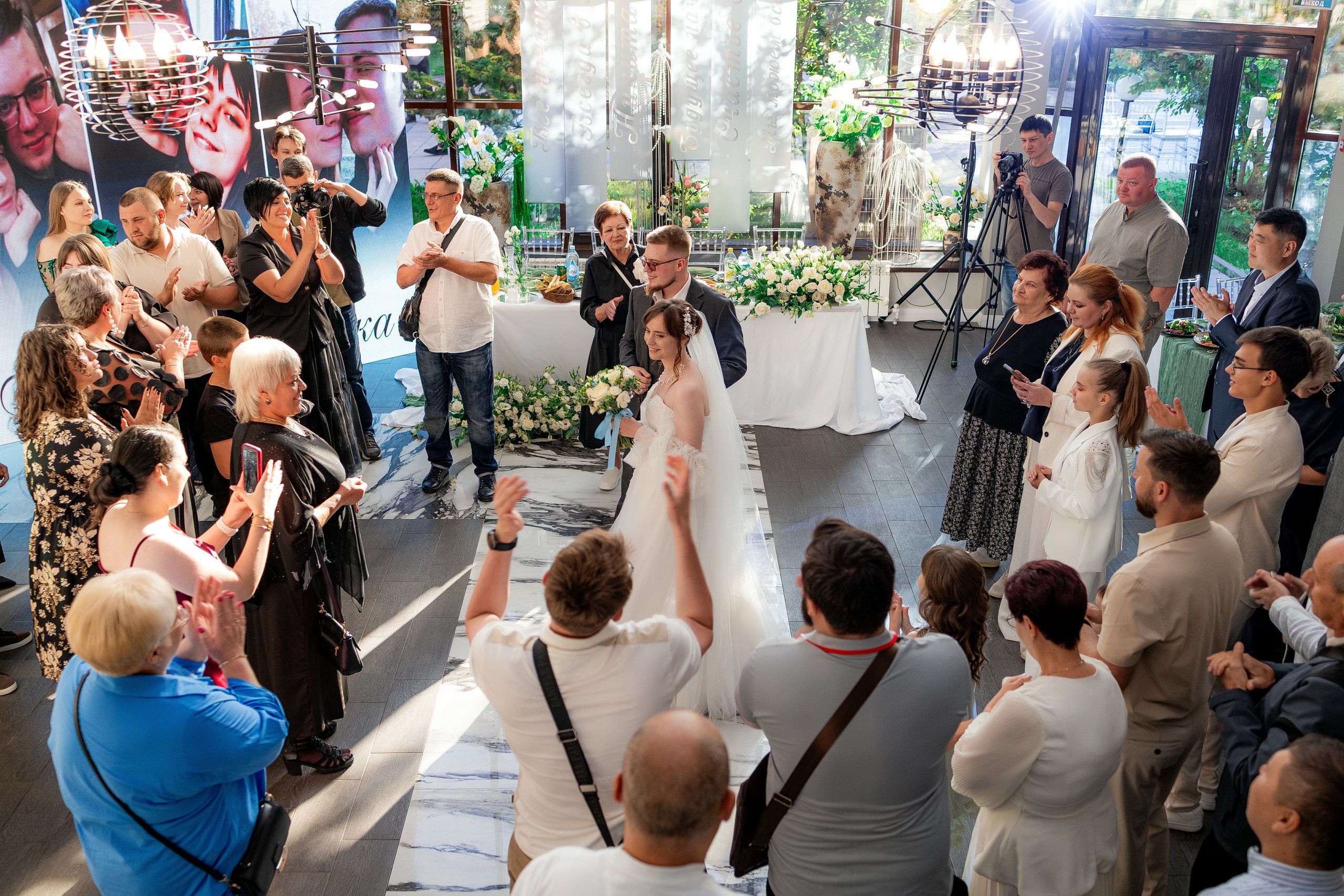 Свадебный фотограф в Караганде Алексей Баранов. Свадебный фотограф Алексей Баранов. Фотограф Алексей Баранов. Фотостудия Flash. Семейные фотосессии в Караганде. Индивидуальные фотосессии, детские фотосессии, парные фотосессии в Караганде. Интерьерная фотосессия в Караганде. Семейный фотограф Алексей Баранов. Детский фотограф Алексей Баранов. Художественный фотограф Алексей Баранов. Свадебный фотограф Алексей Баранов. Черно-Белая съемка в Караганде. Самые лучшие семейный и детские фотосессии в Караганде. Прогулочные фотосессии. Street photo. уличная фотосессия в Караганде. Репортажная съемка в Караганде. фотосессия Свадебной прогулки в Караганде. Фотосессия свадьбы в Караганде. Репортажный фотограф Алексей Баранов.