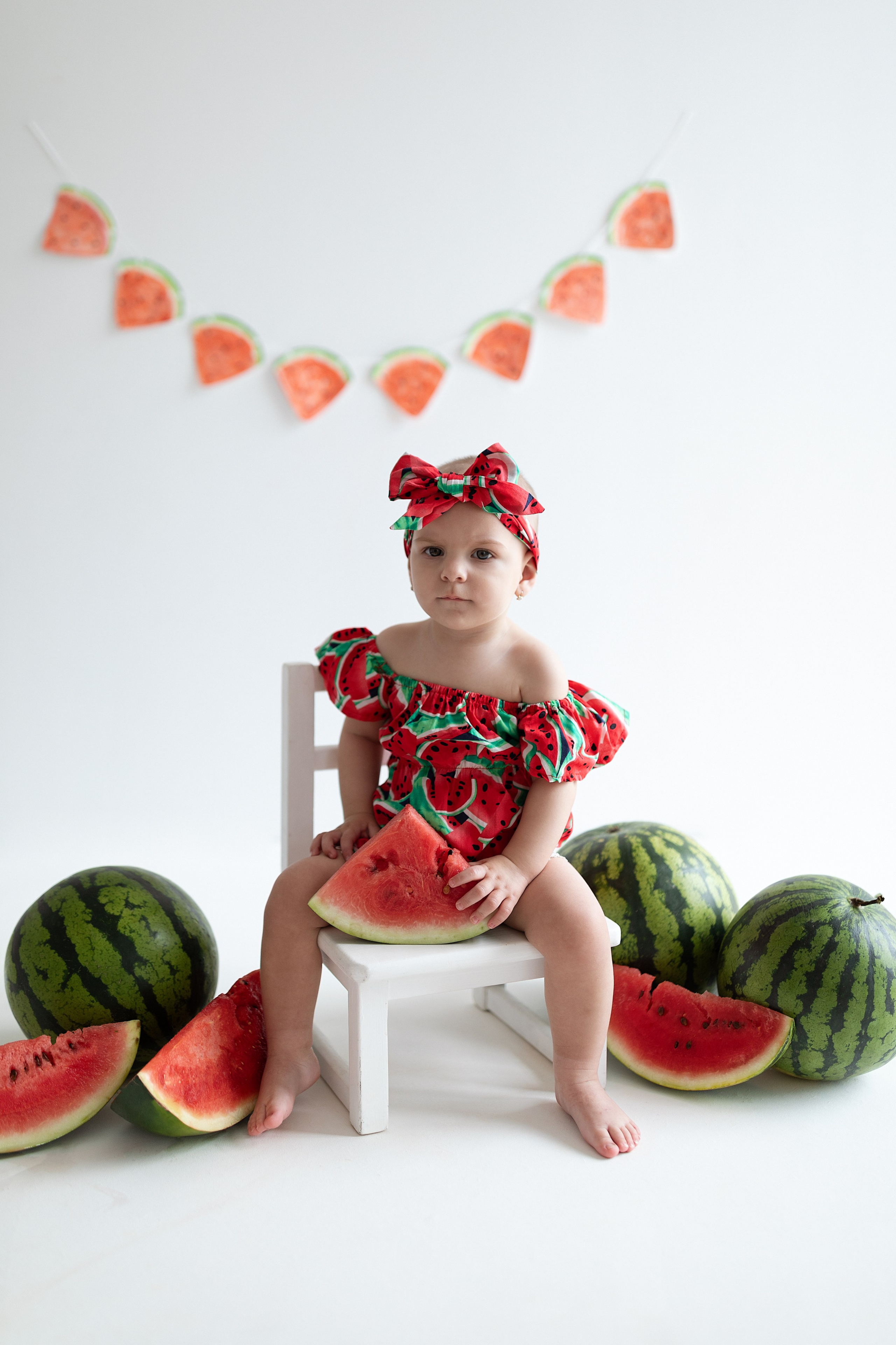 Варенька и арбузы. Фотограф на годик Хабаровск Детский и семейный фотограф в Хабаровске Юлия Матвиенко