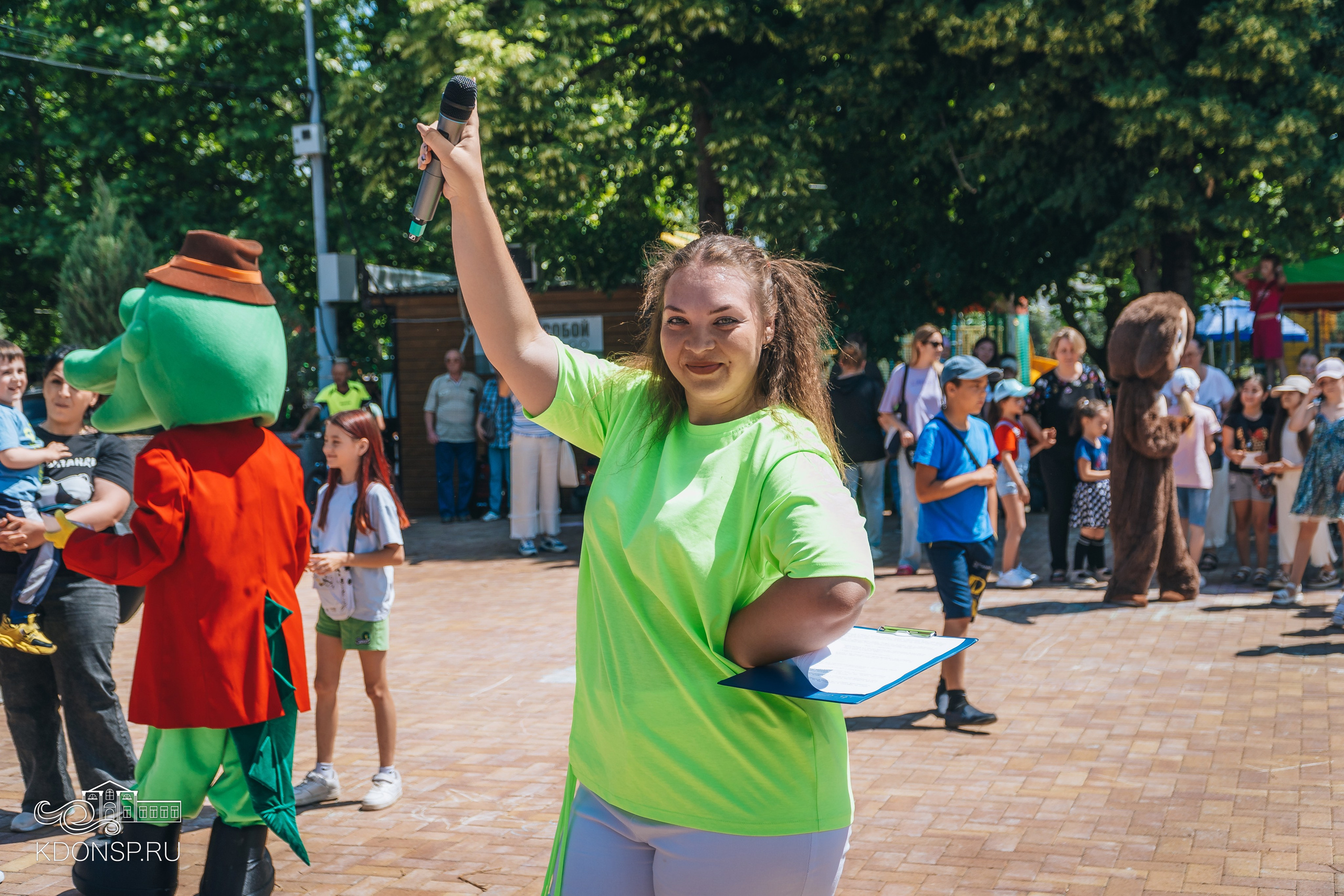 Должны смеяться дети. Новотитаровский Дом культуры