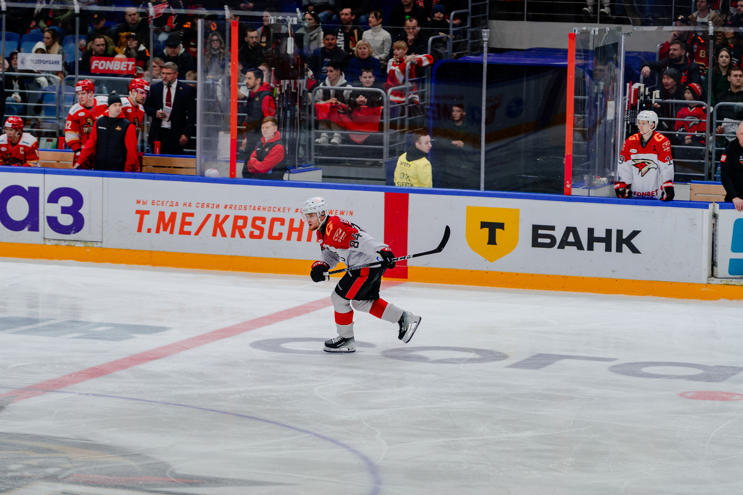 КХЛ КУНЬЛУНЬ РС — АВАНГАРД 22 МАРТА 2025. Репортажный фотограф в Москве Измалков Артем