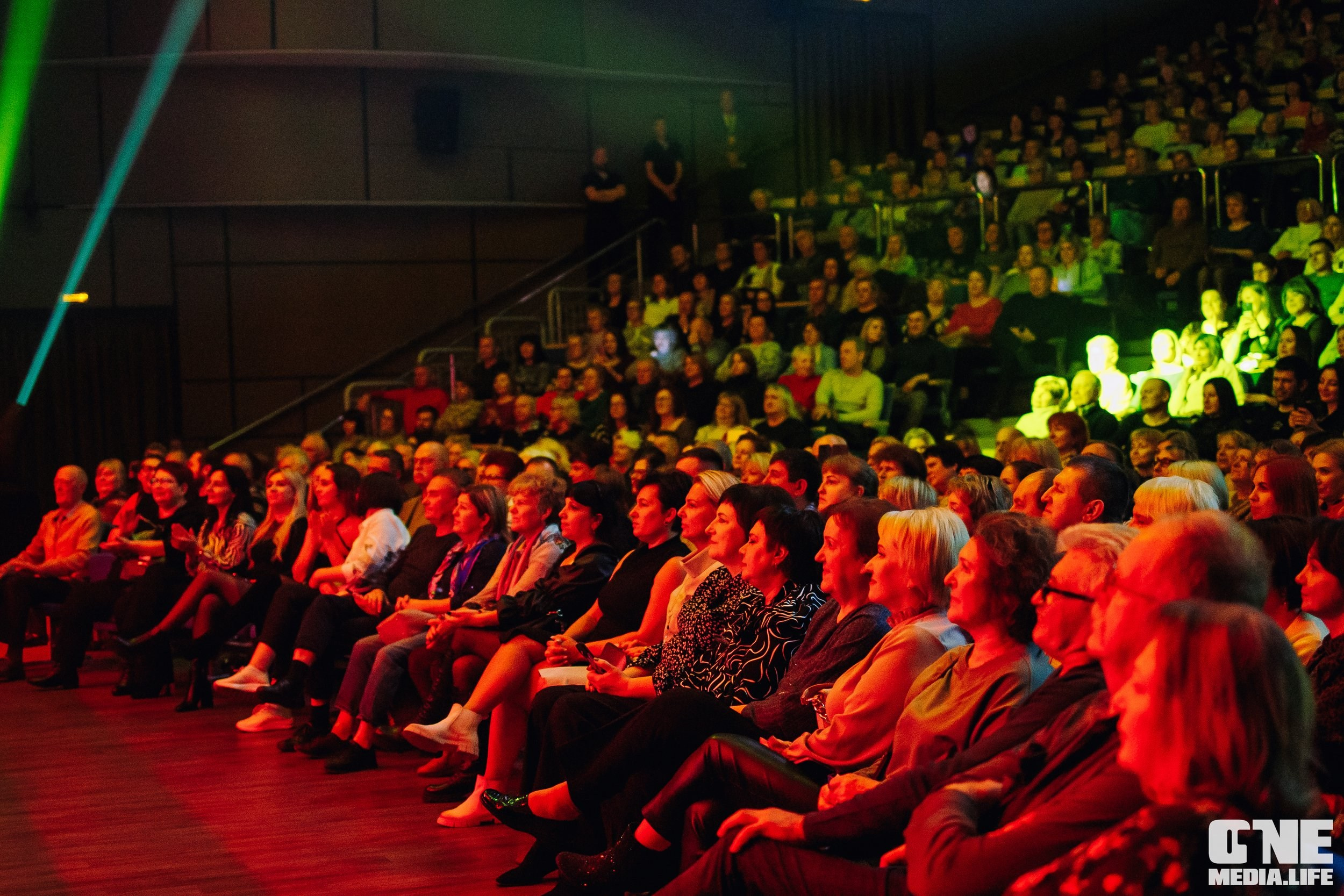 Фоторепортаж из театра эстрады Янтарь-холл. One Media Life: фоторепортажи, фотоотчеты с мероприятий и заведений