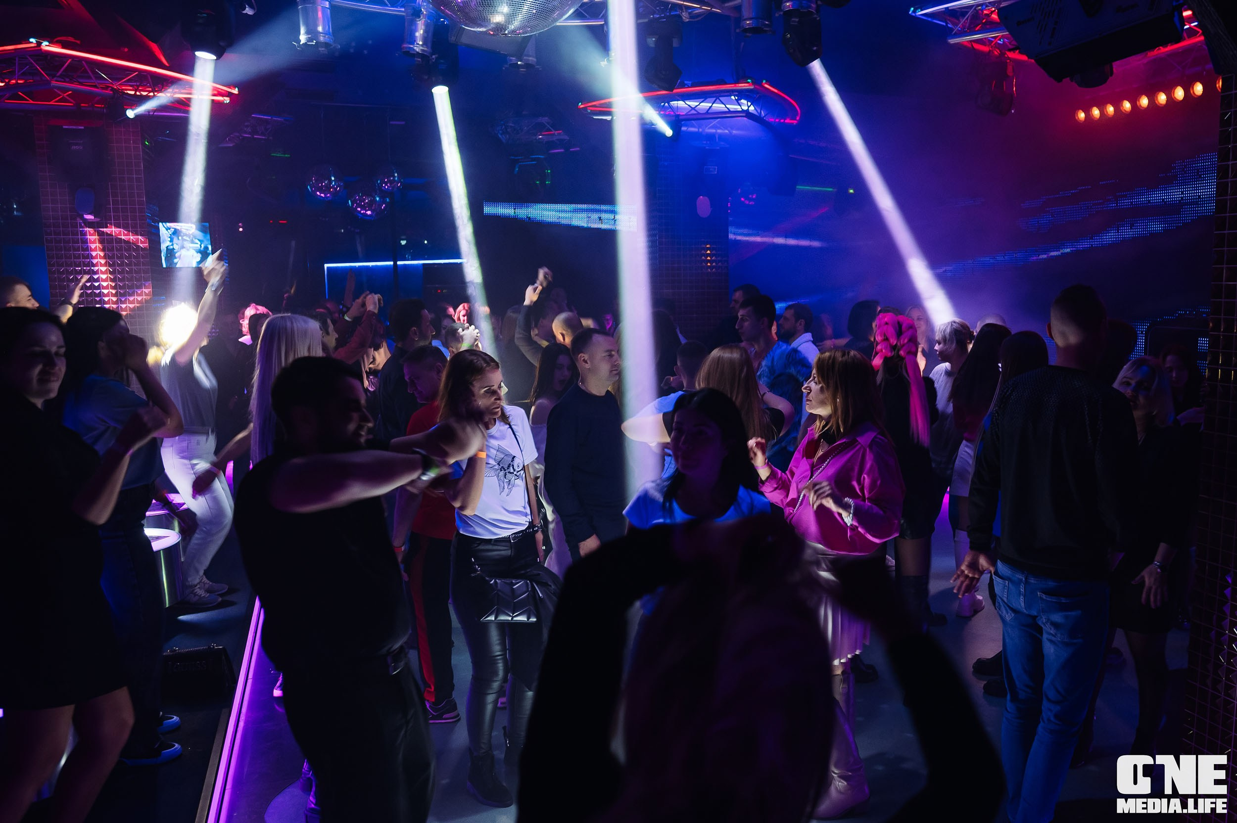 Фотоотчет с 8 марта в Планете. One Media Life: фоторепортажи, фотоотчеты с мероприятий и заведений