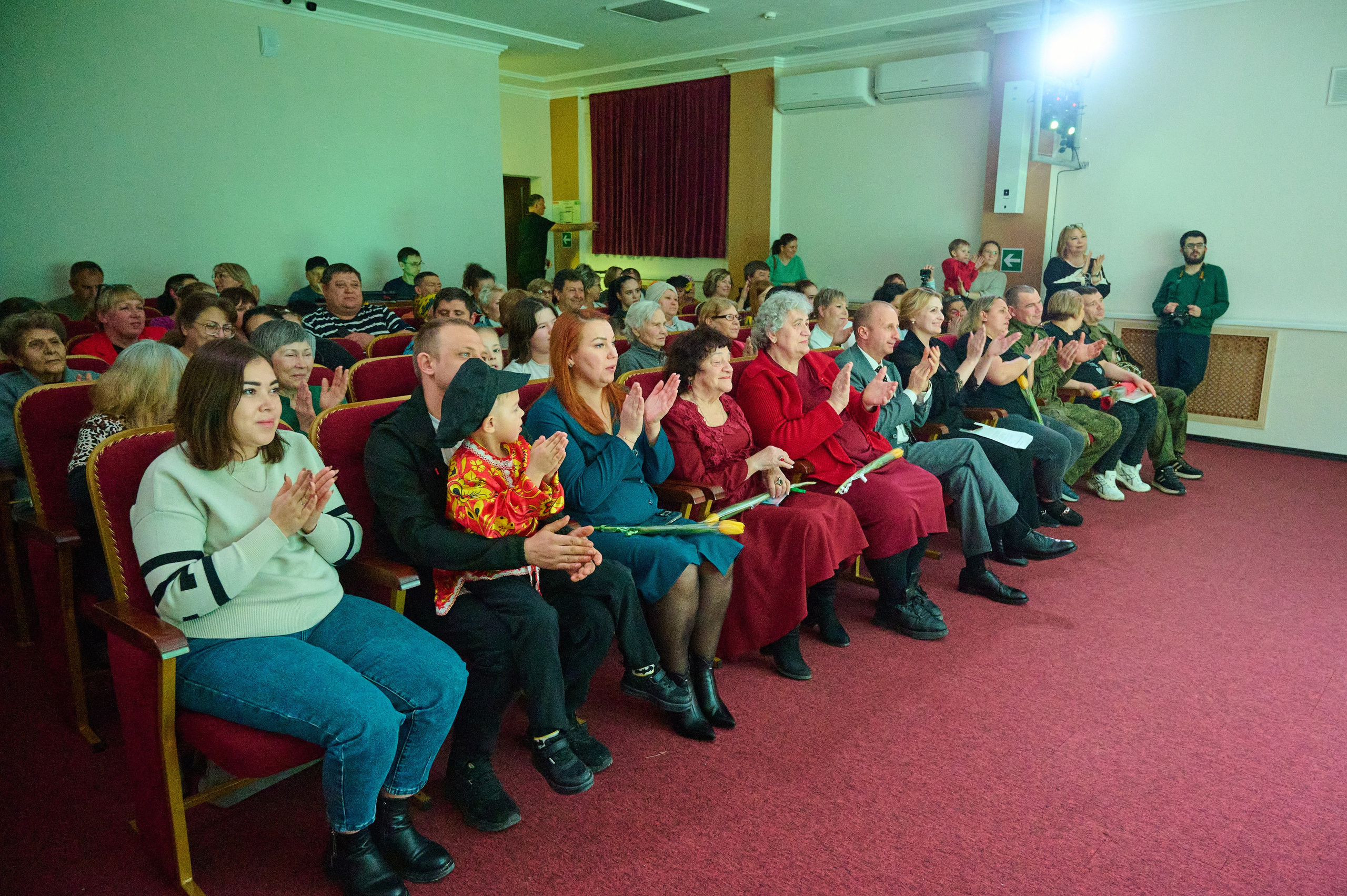 8 марта в Виноградном. Жизнь курорта Кабардинка в фотографиях