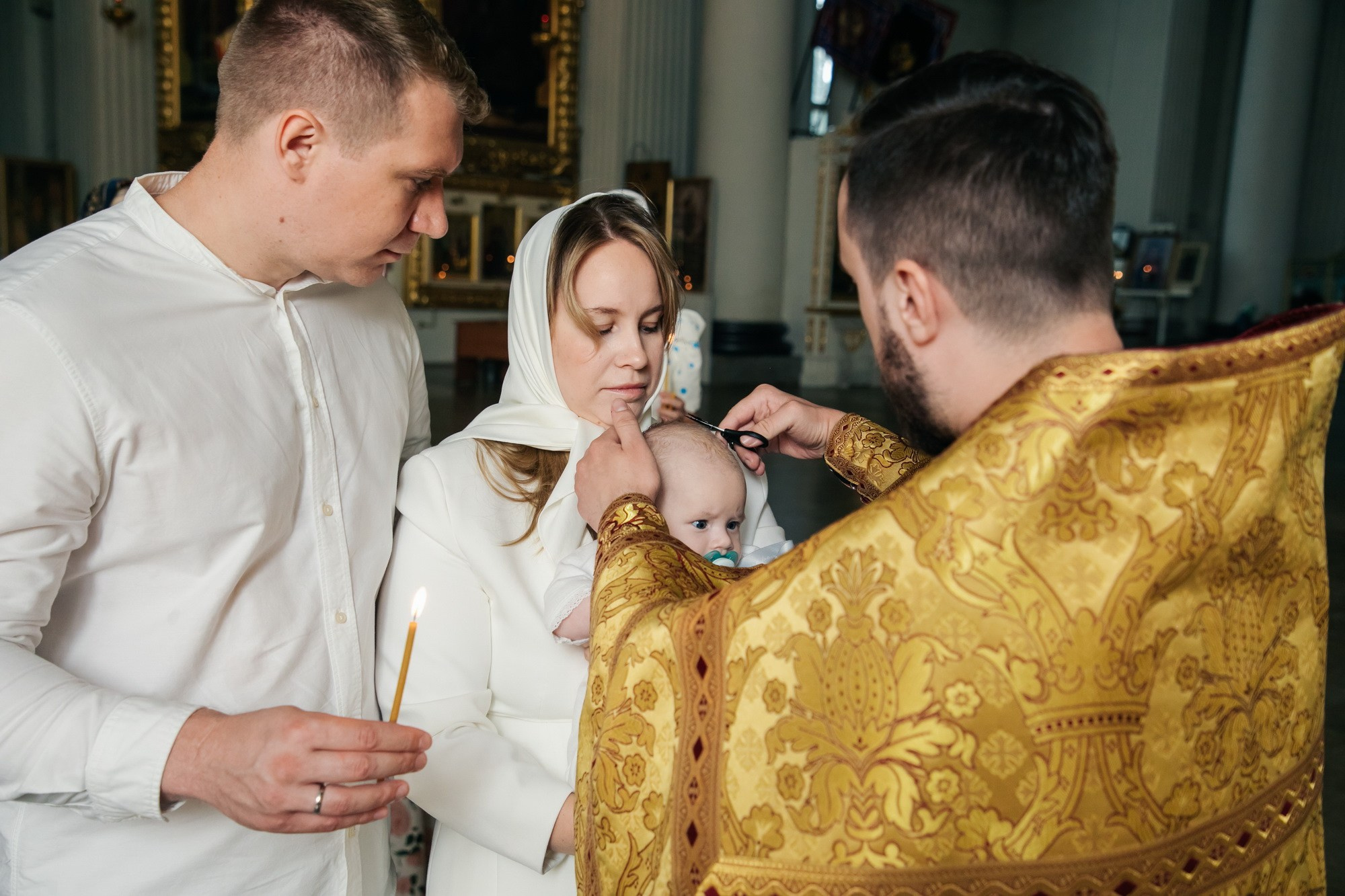 Крещение ребенка в Измайловском соборе СПб. Фотограф крещение венчание в Петербурге! Помогает подобрать храм и посоветовал душевного батюшку в СПб
